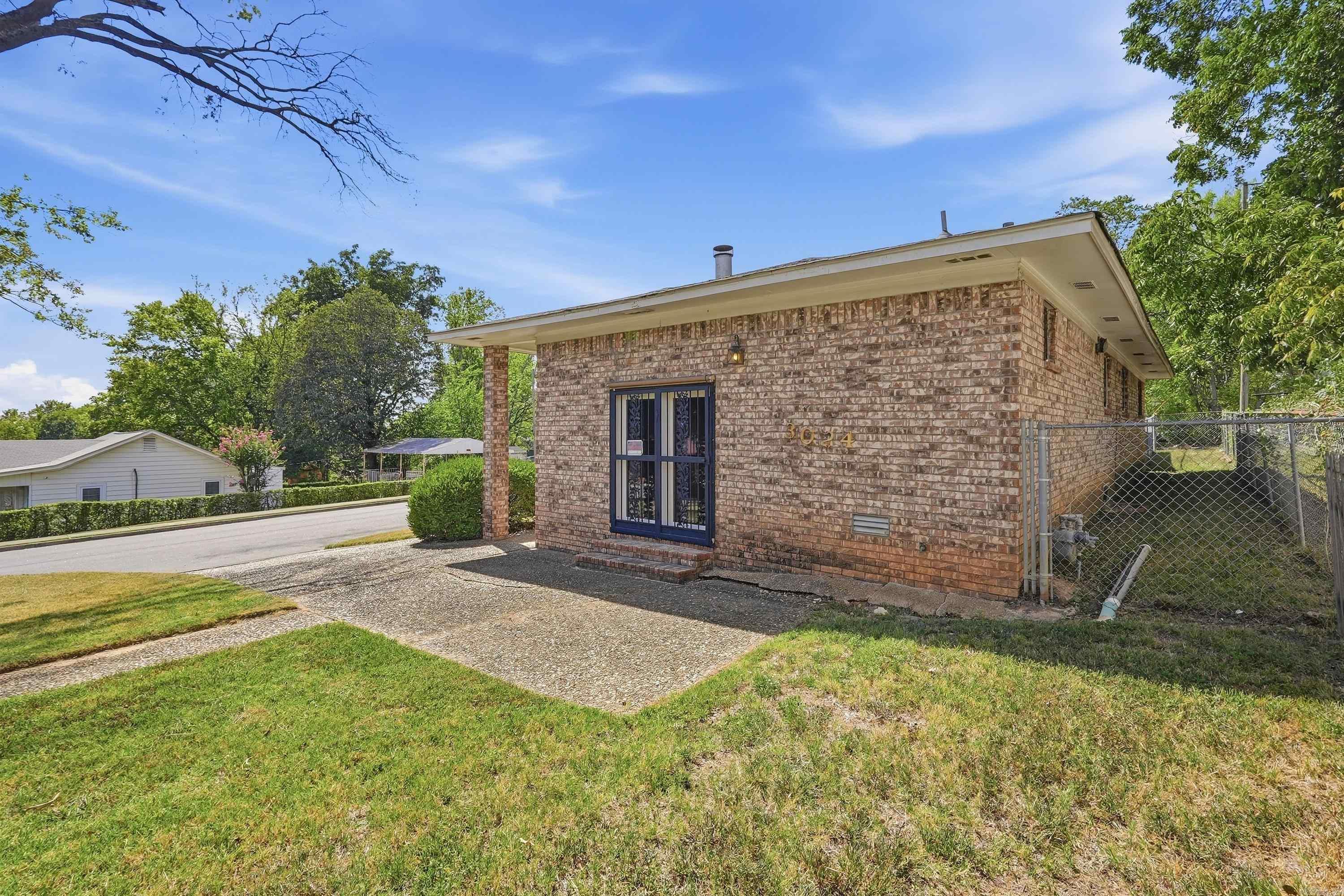 3024 Center  Little Rock, AR