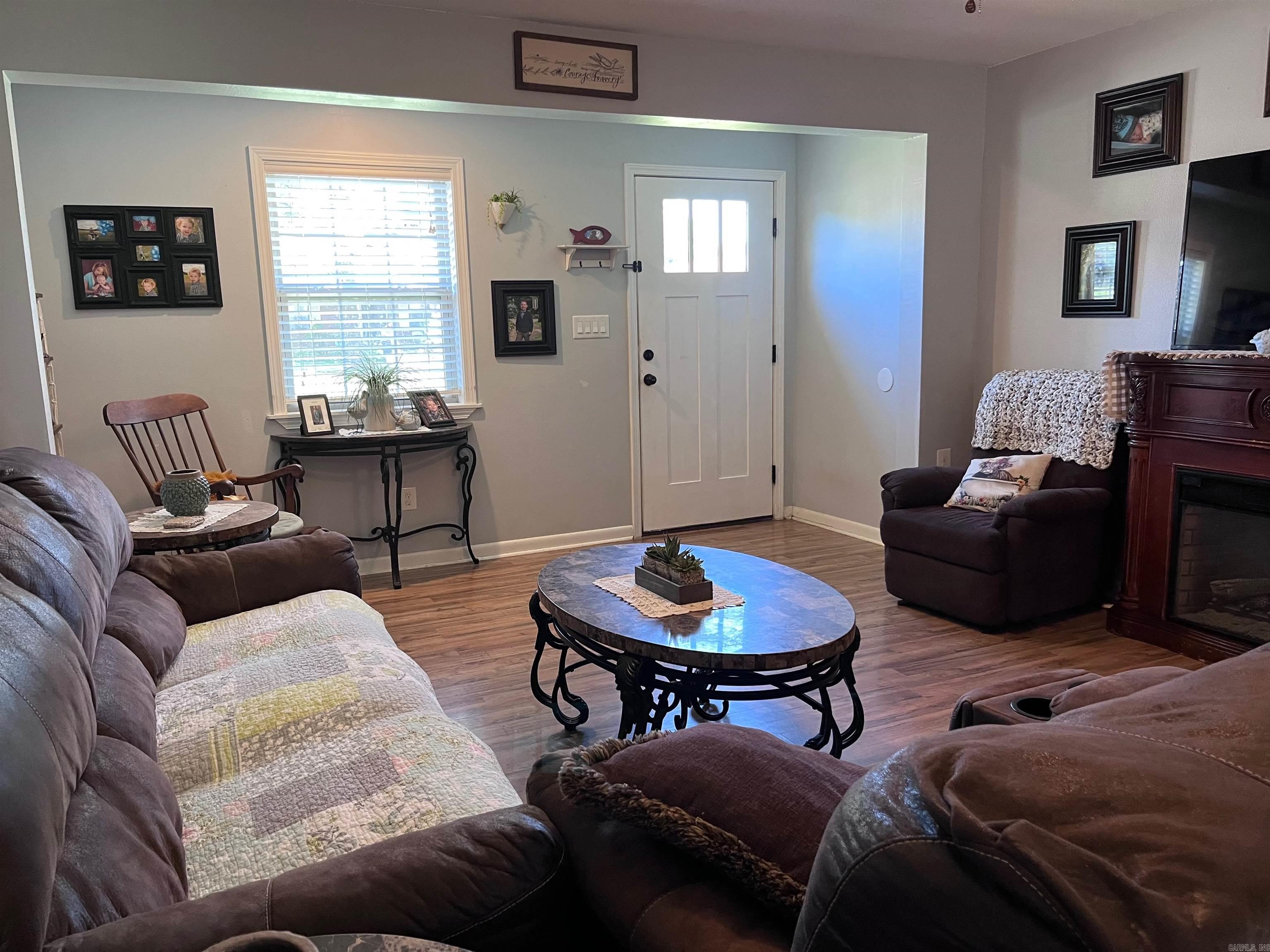 122 N Sawmill Road — photo 4