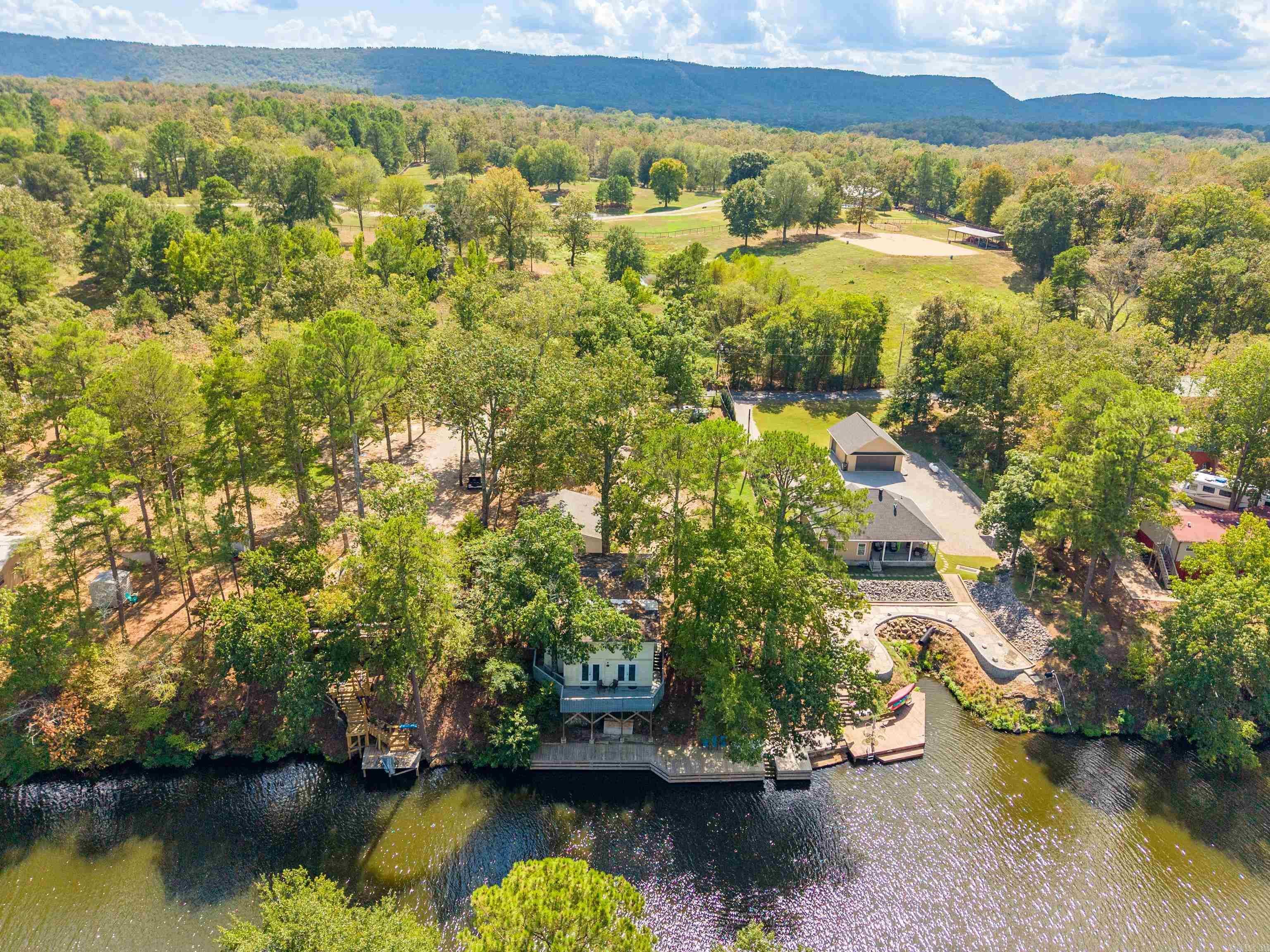 734 Randall Road Hot Springs, AR 71913