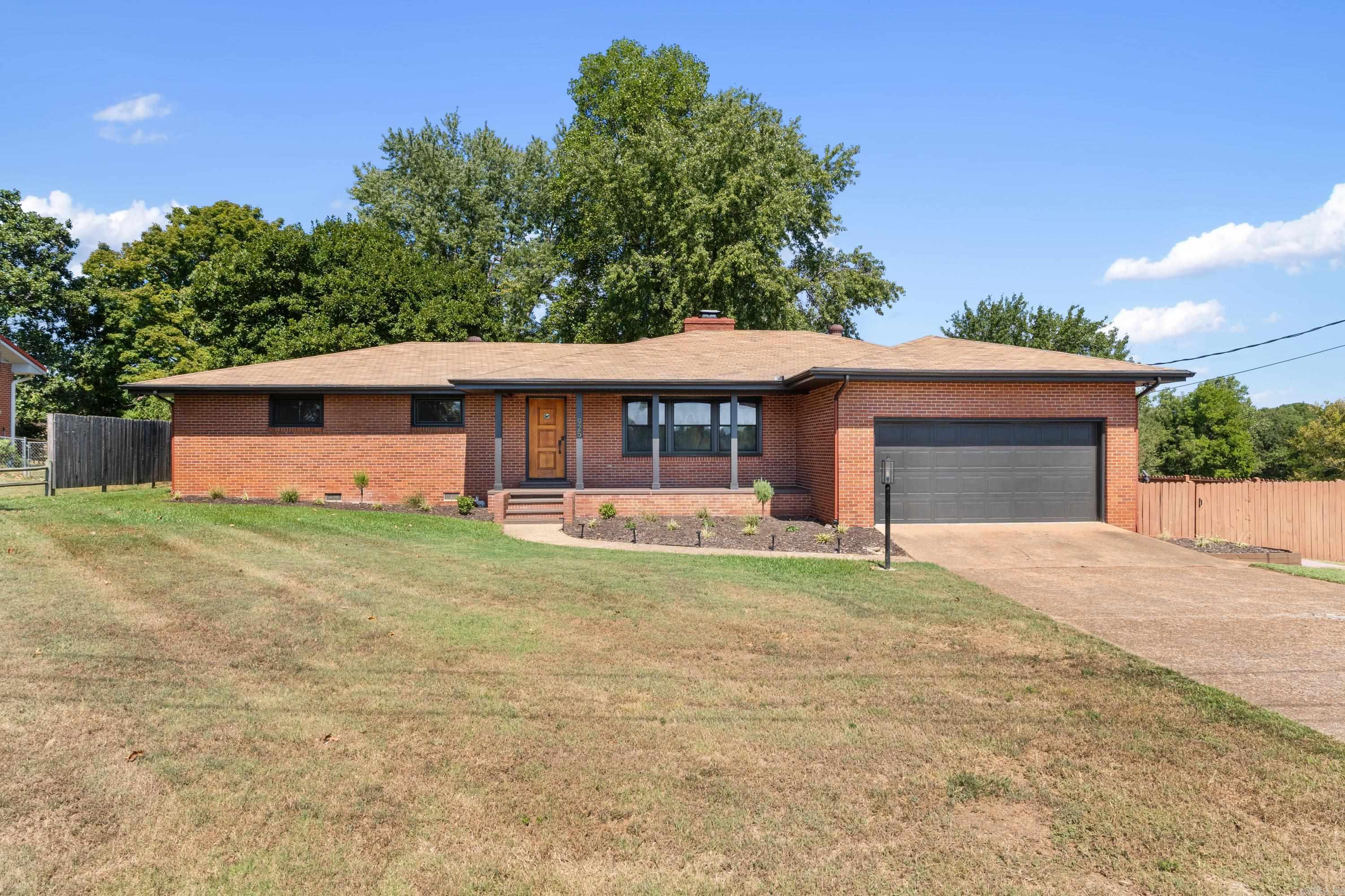 925 E 6th Street  Mountain Home, AR