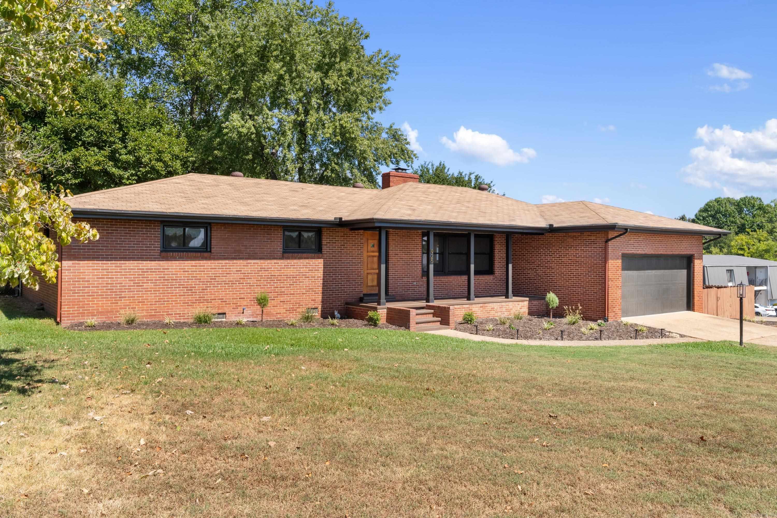 925 E 6th Street  Mountain Home, AR