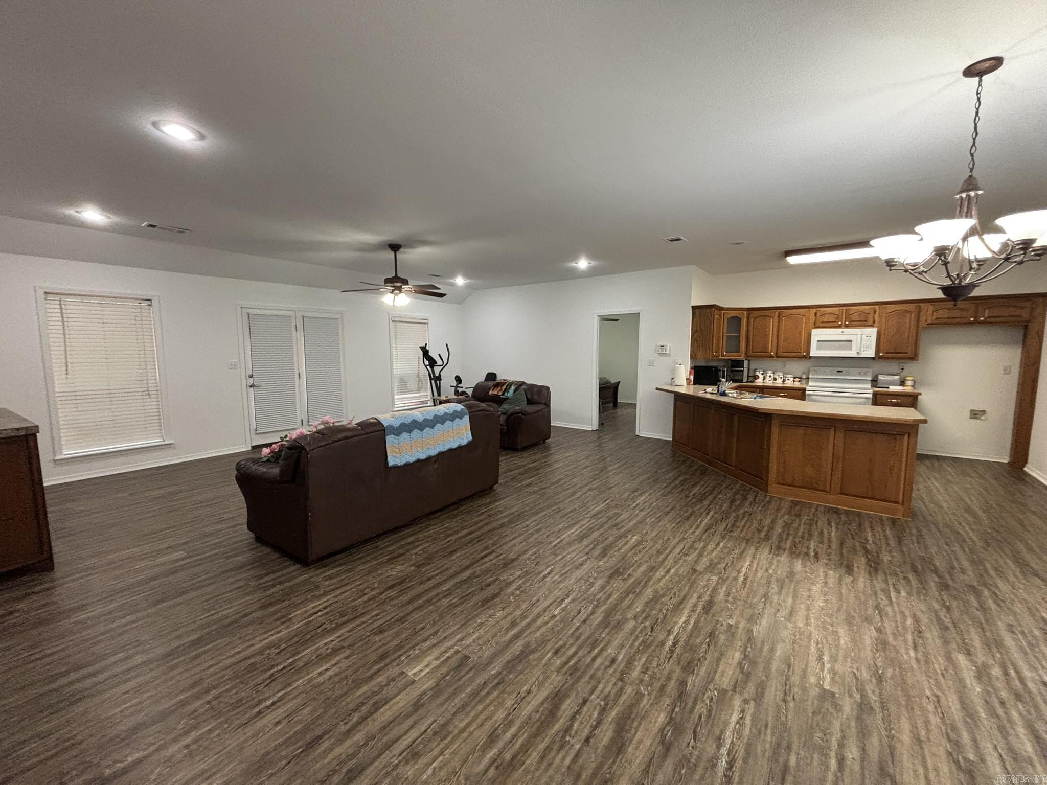131 willow creek  Dardanelle, AR