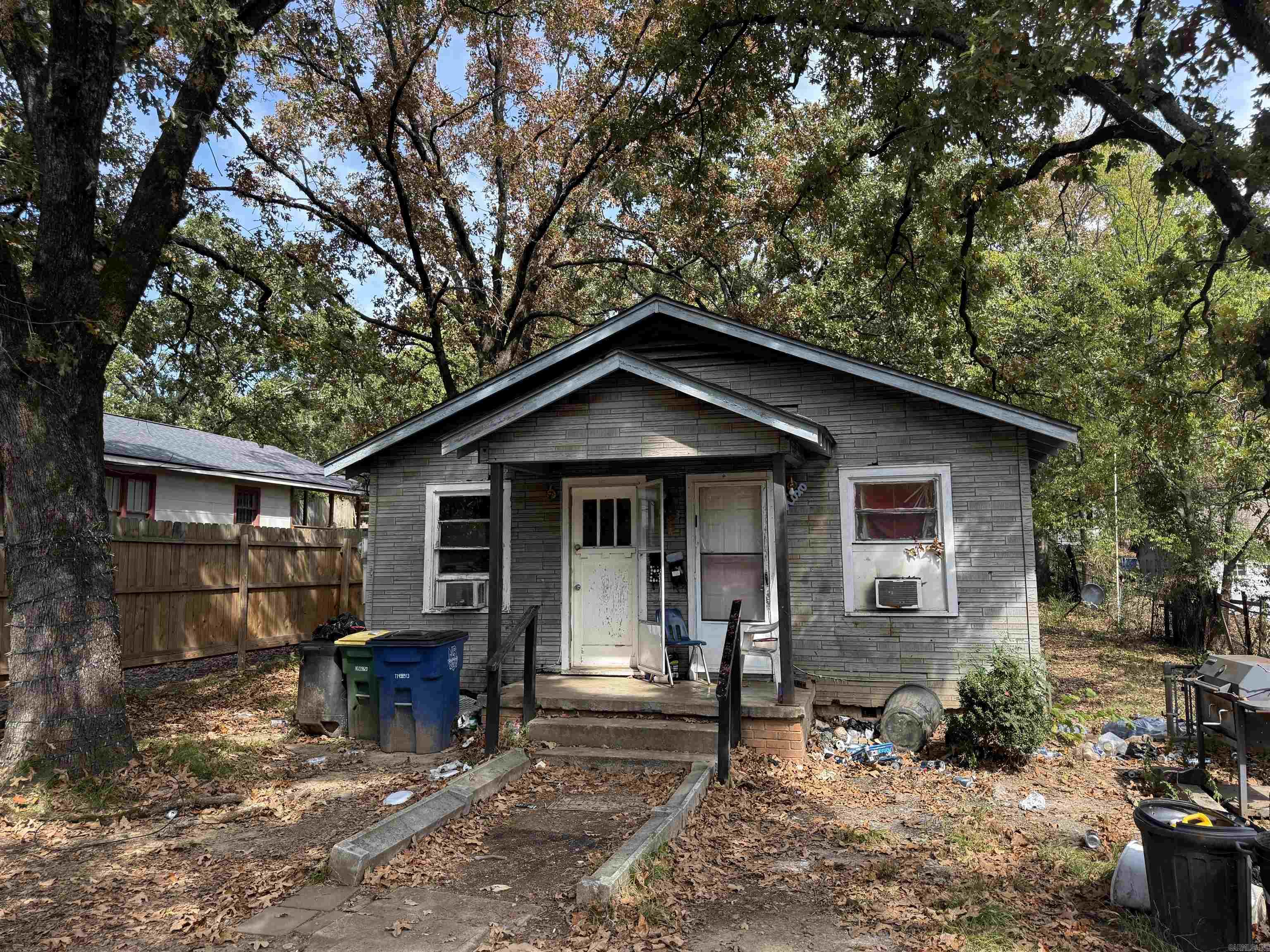 1013 W 48th Street — photo 2