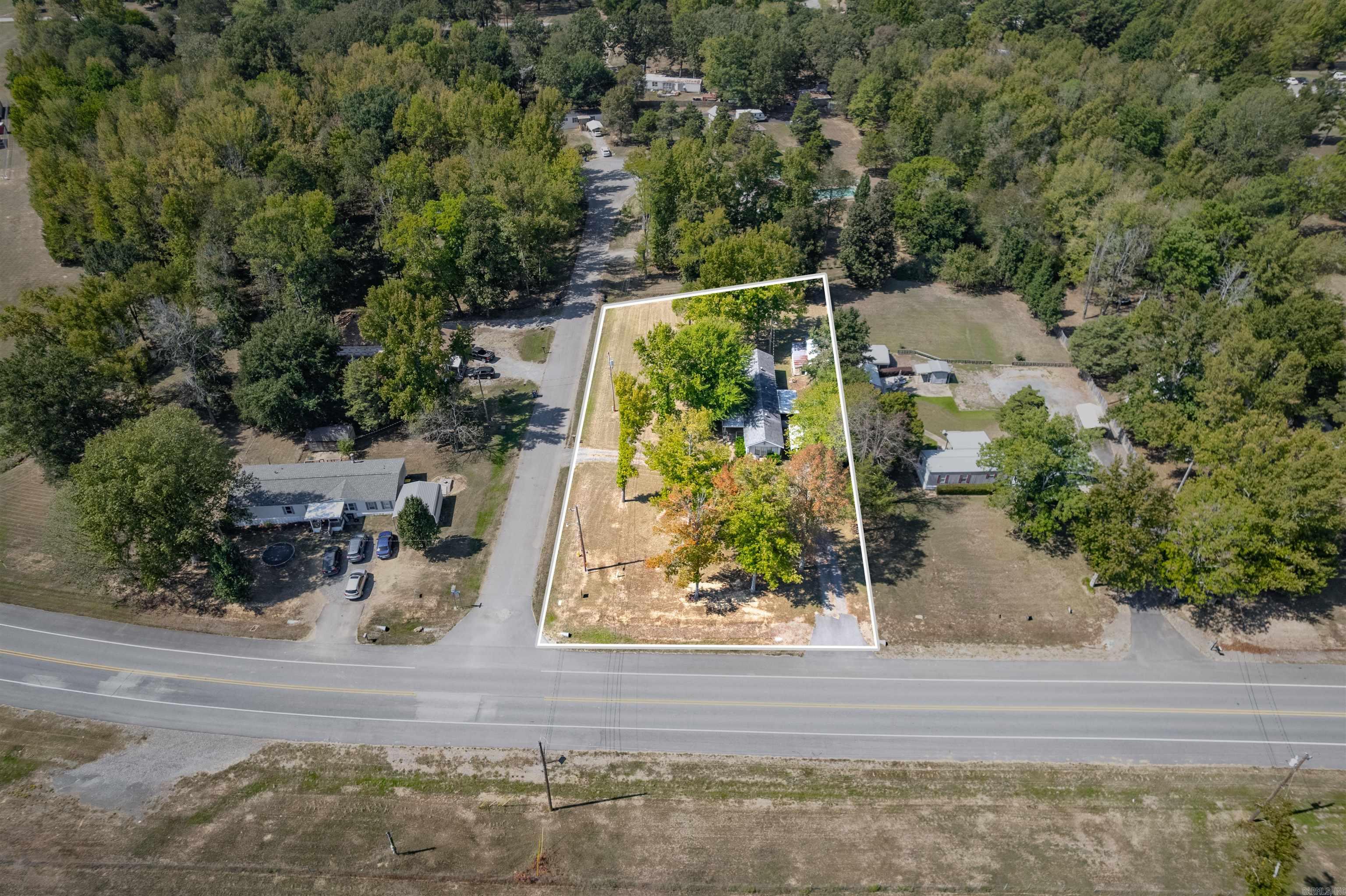 12 Carol Cove — photo 2