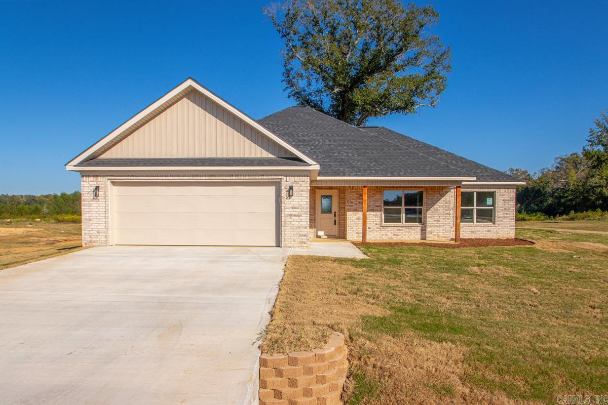 1088 Duke Drive Bauxite, AR 72011
