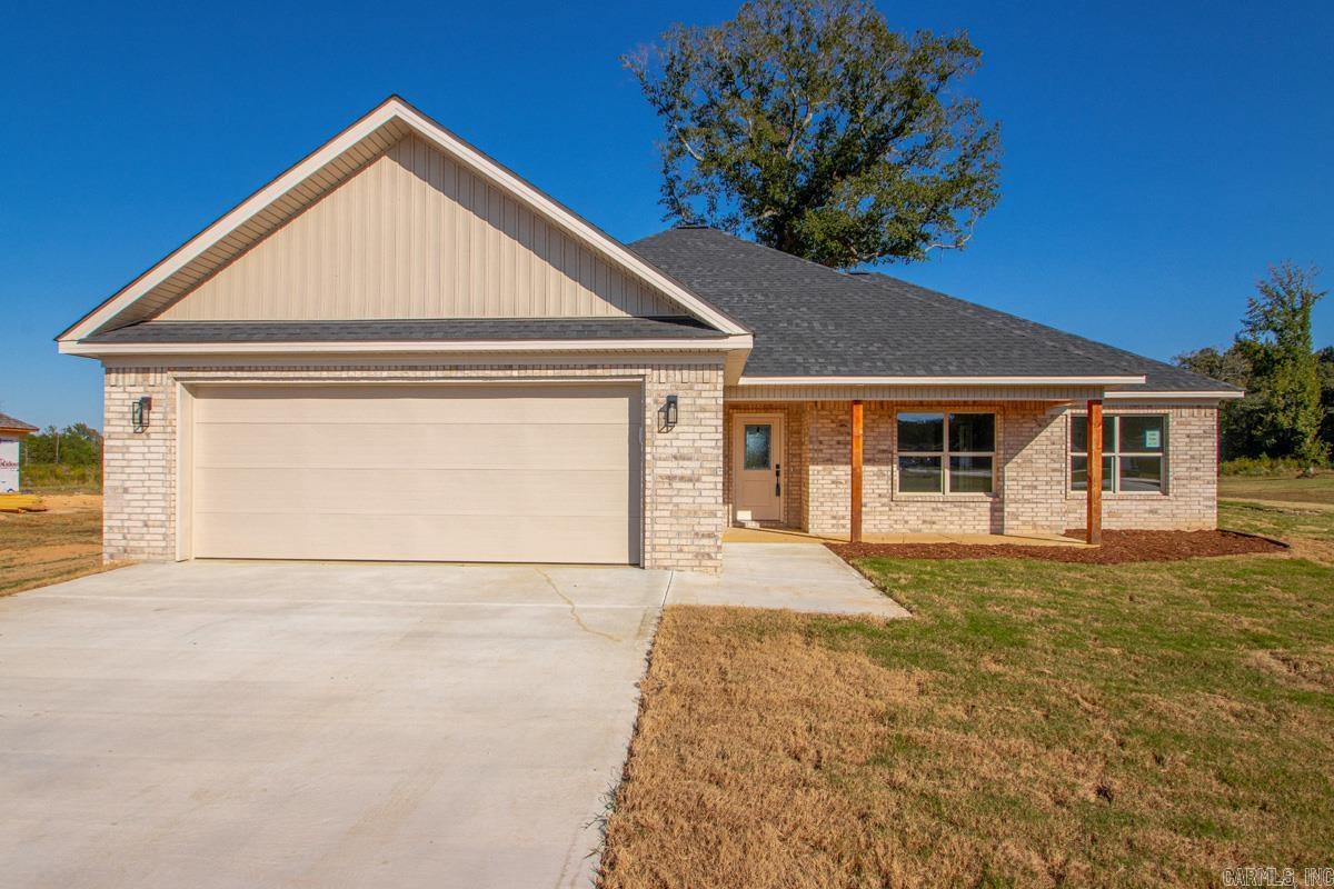 1088 Duke Drive Bauxite, AR 72011
