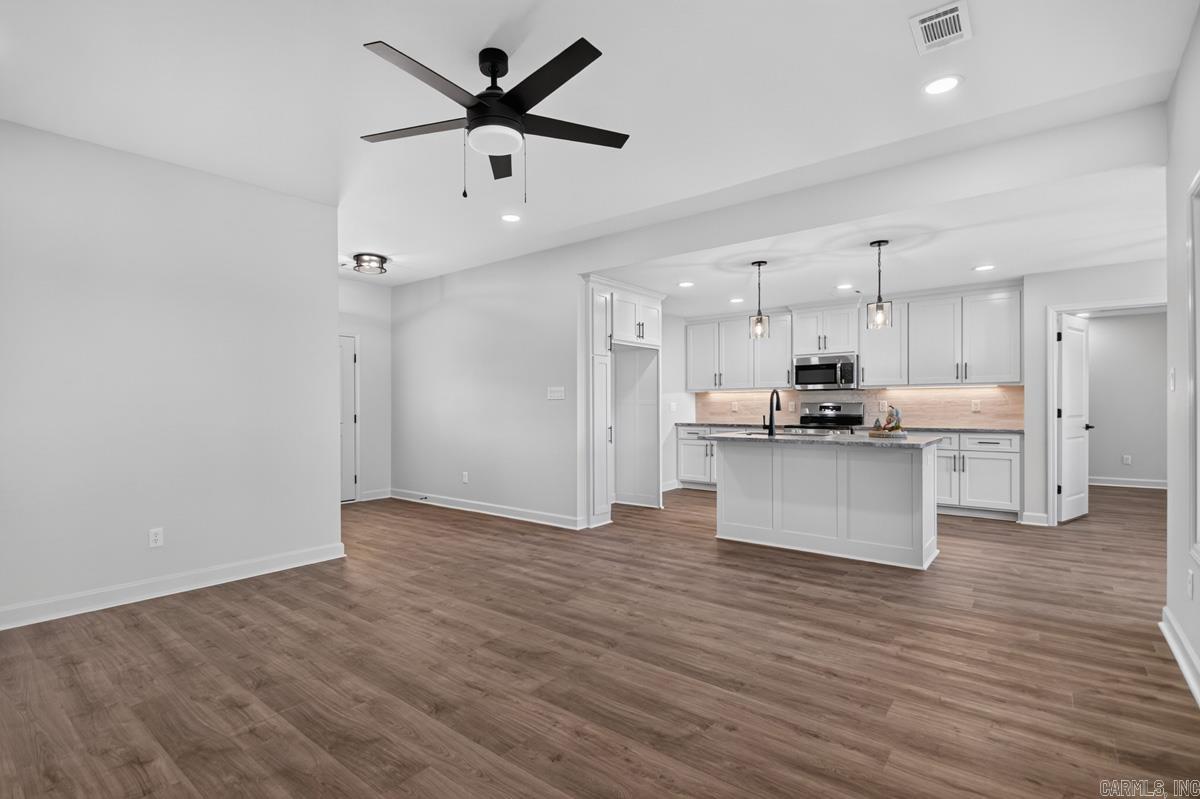 1088 Duke Drive Bauxite, AR 72011