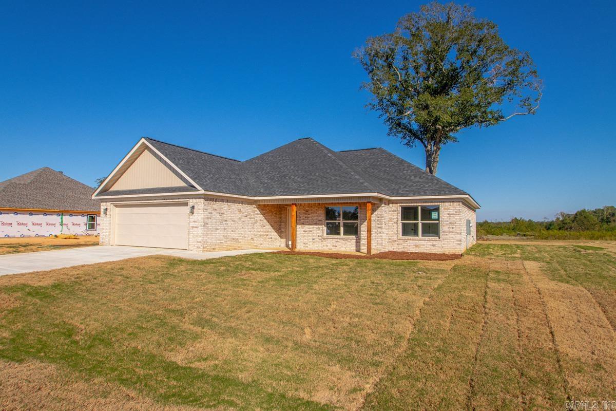 1088 Duke Drive Bauxite, AR 72011