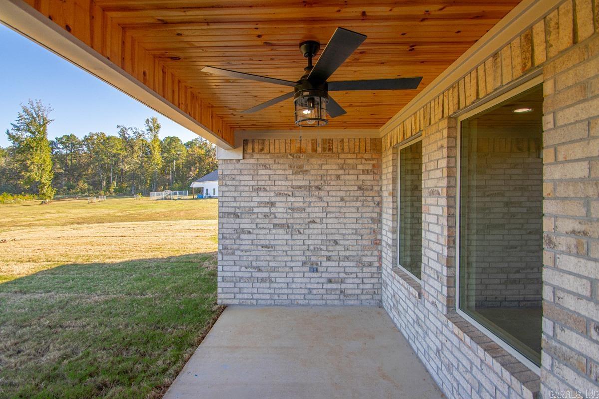 1088 Duke Drive Bauxite, AR 72011