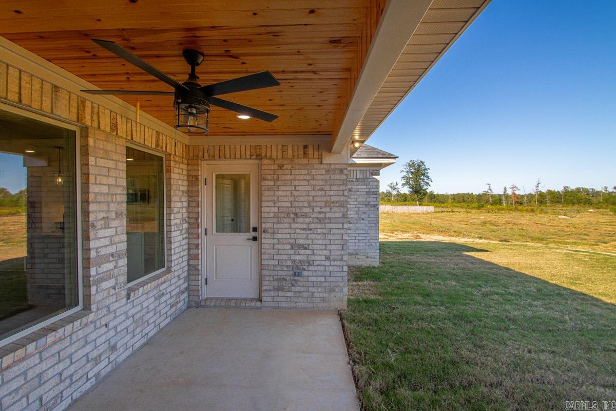 1088 Duke Drive Bauxite, AR 72011
