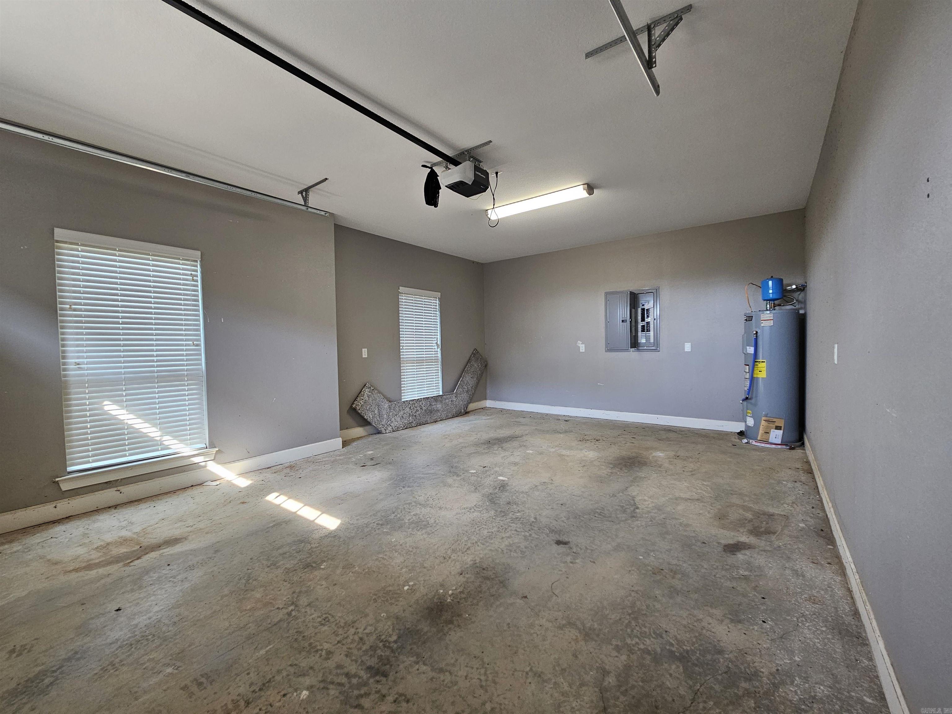 50 Ruthie Greenbrier, AR 72058