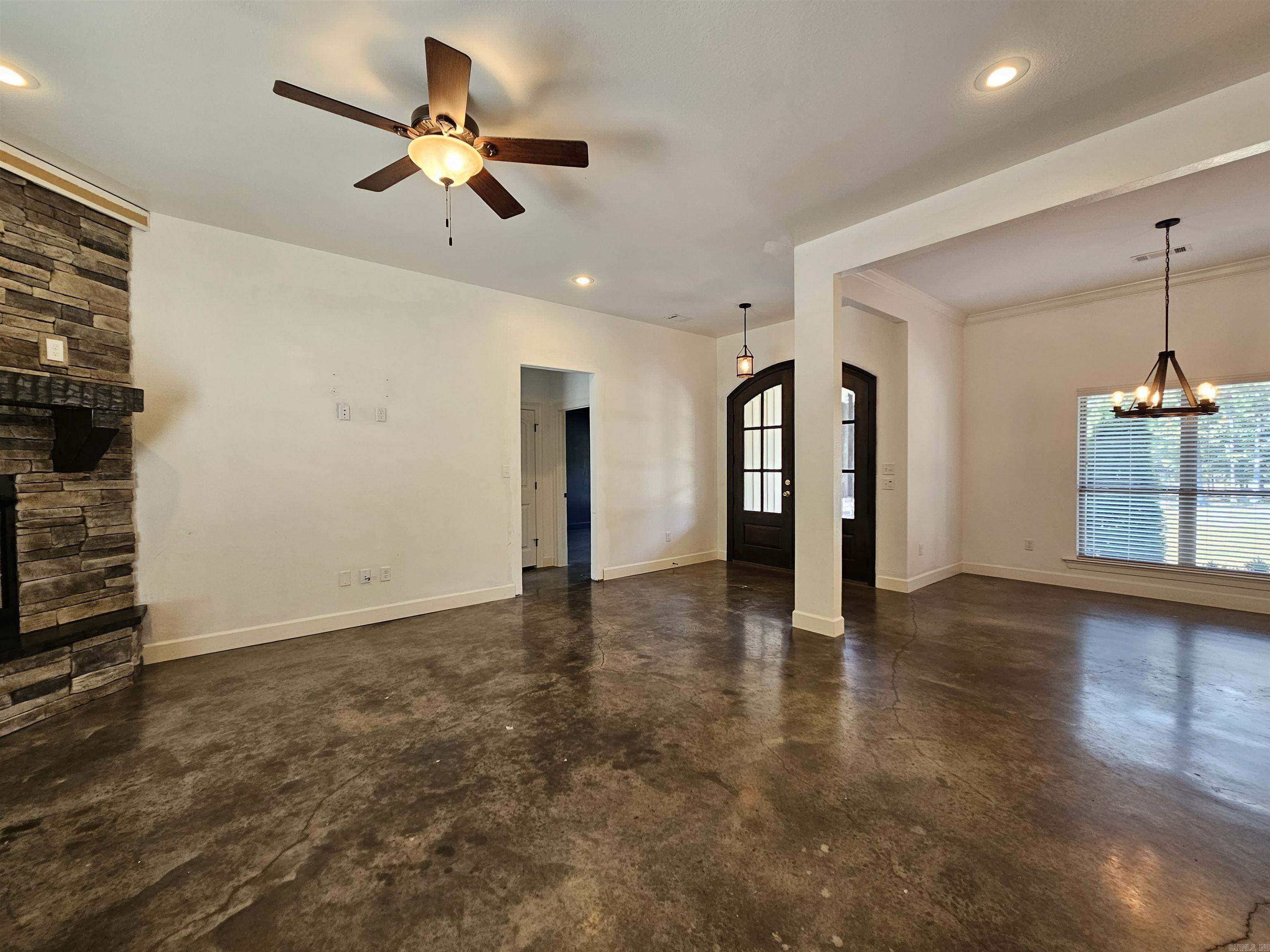 50 Ruthie Greenbrier, AR 72058