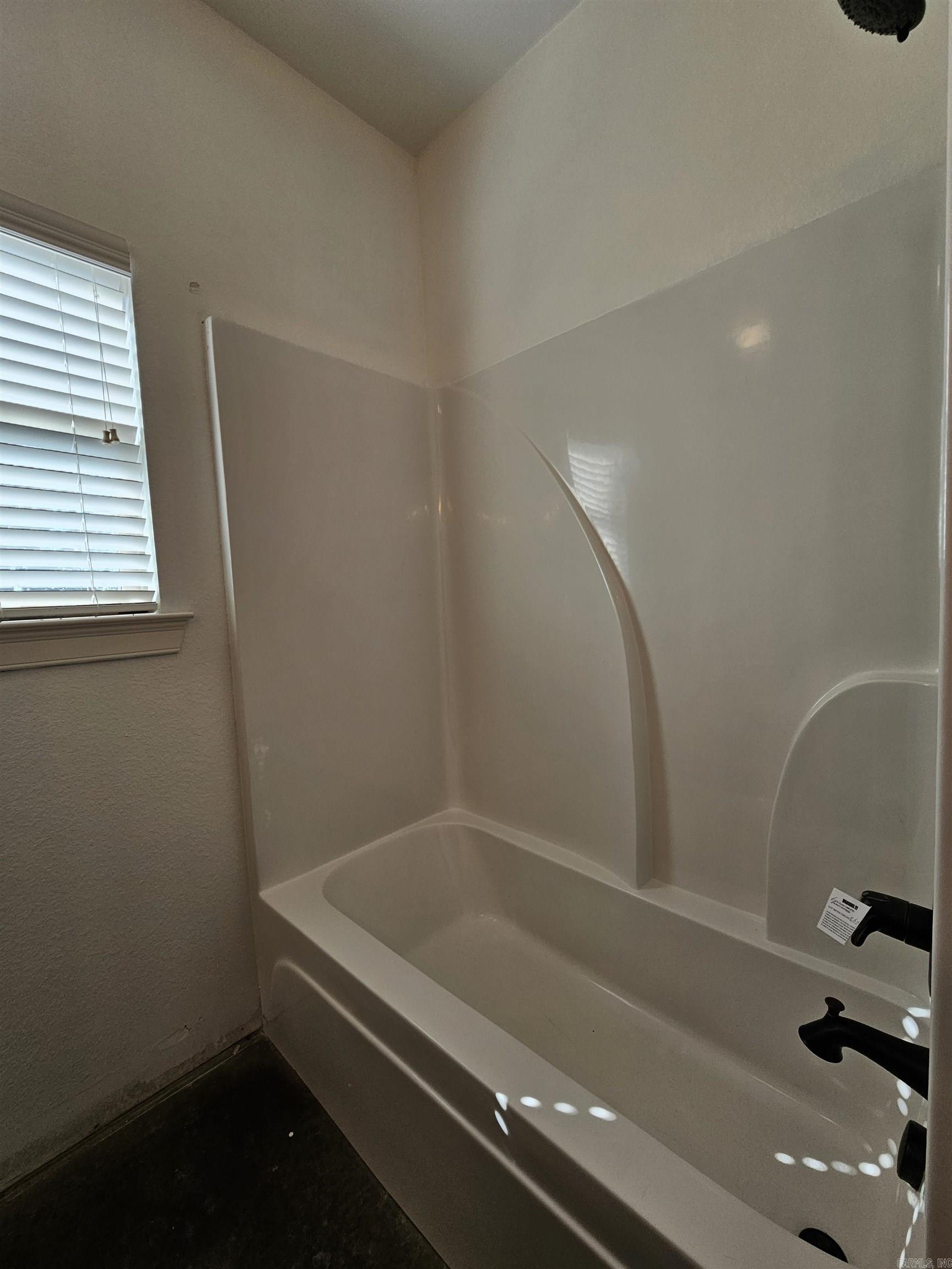50 Ruthie Greenbrier, AR 72058
