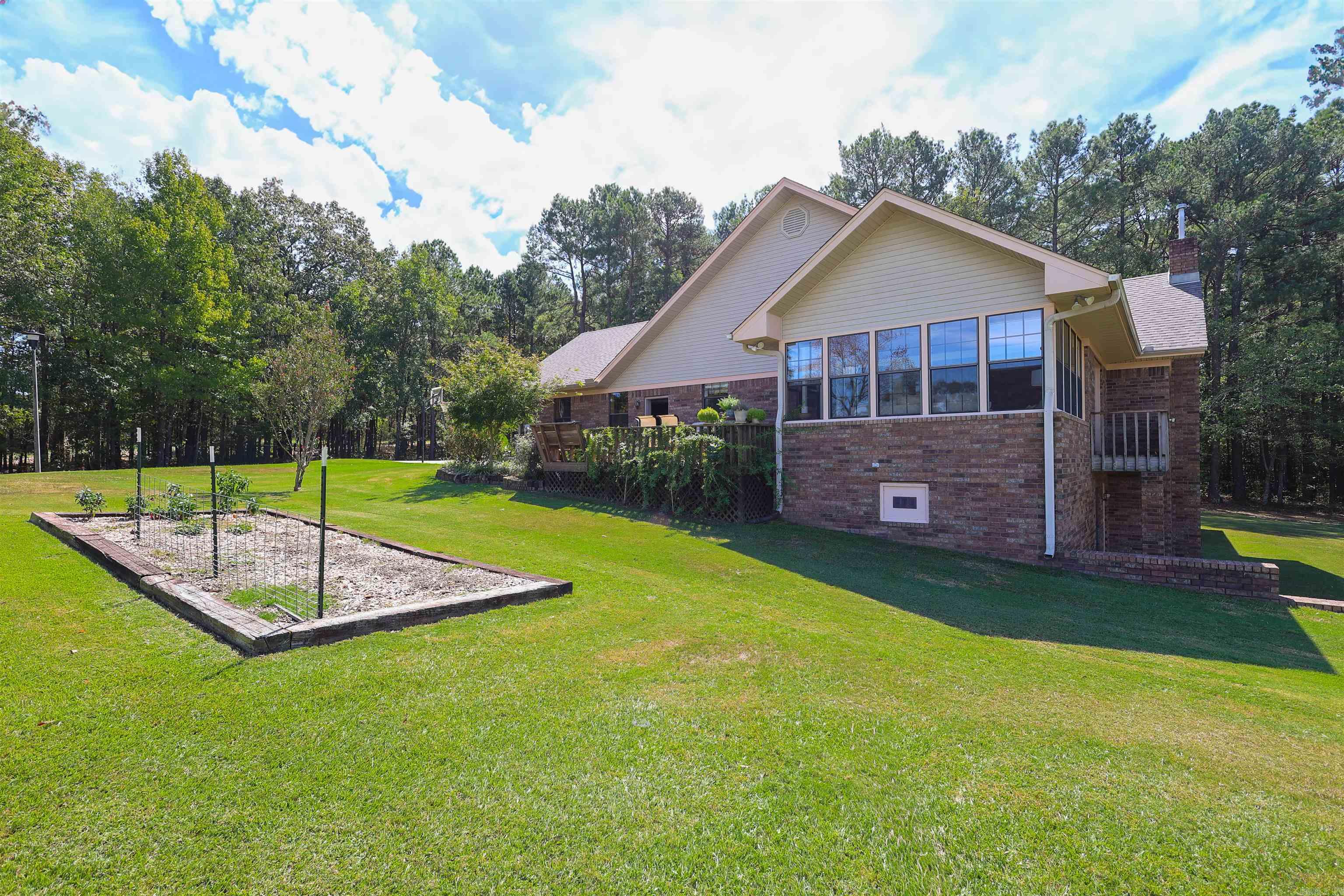 65 Golf Course Road Glenwood, AR 71943
