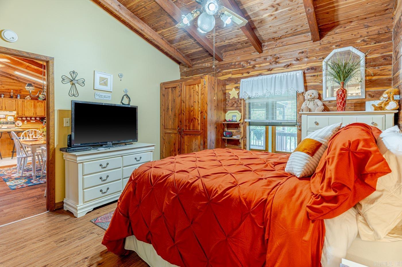 246 E Lakeshore Dr  Cherokee Village, AR