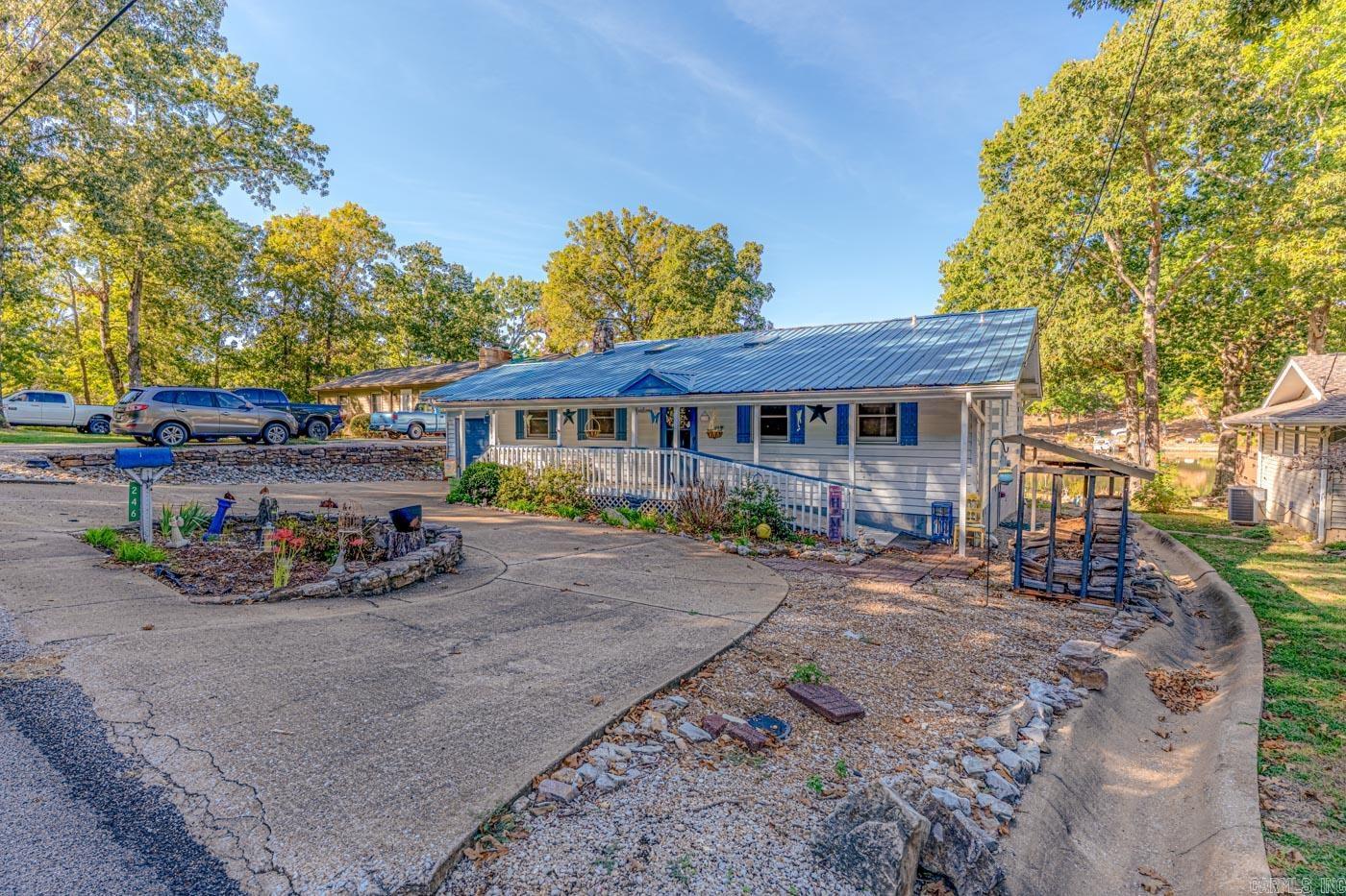 246 E Lakeshore Dr  Cherokee Village, AR