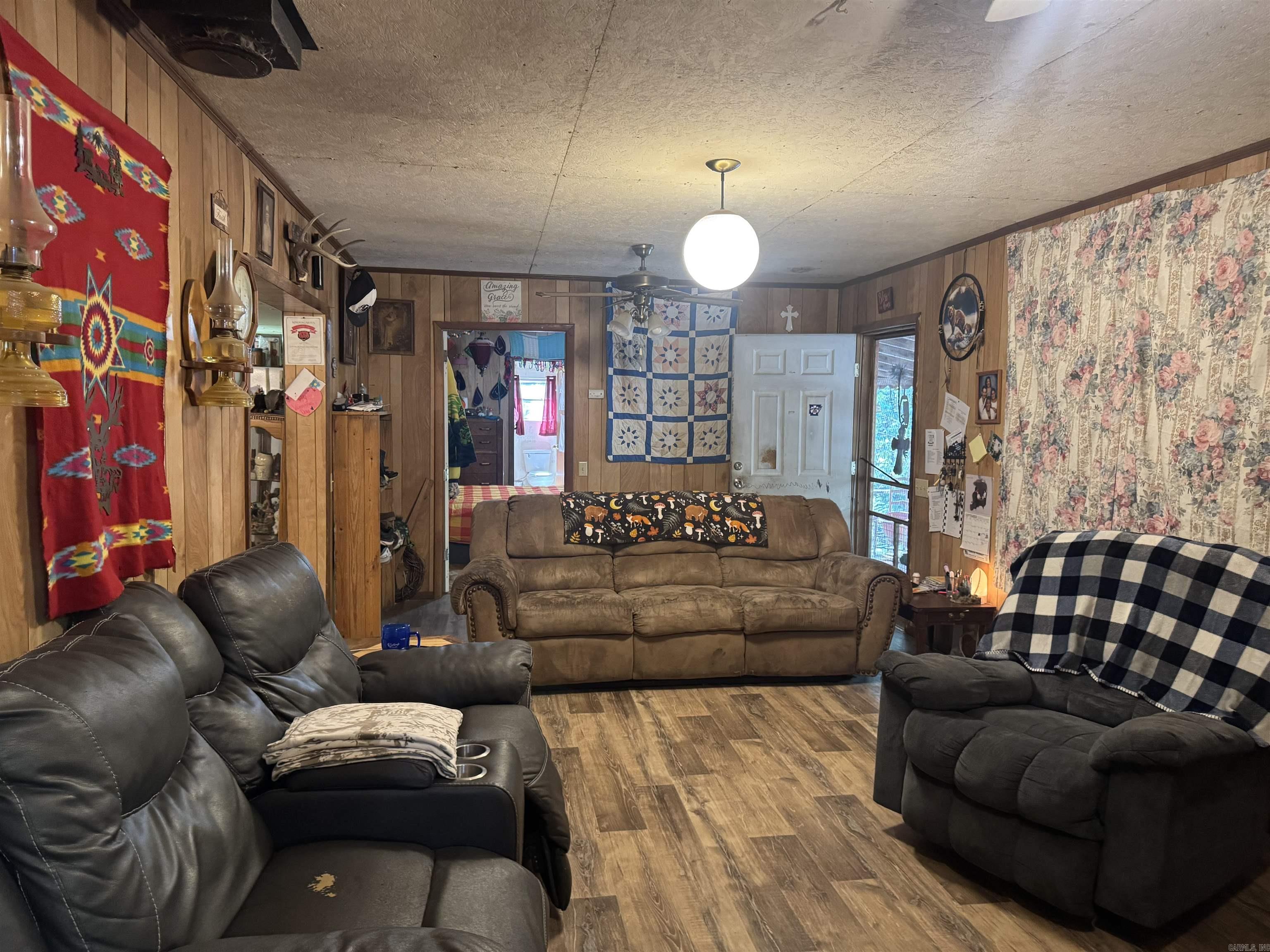 4962 Highway 8 W  Mena, AR