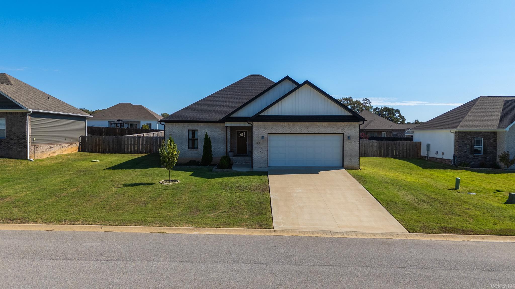 120 Sarah Grace  Southside, AR