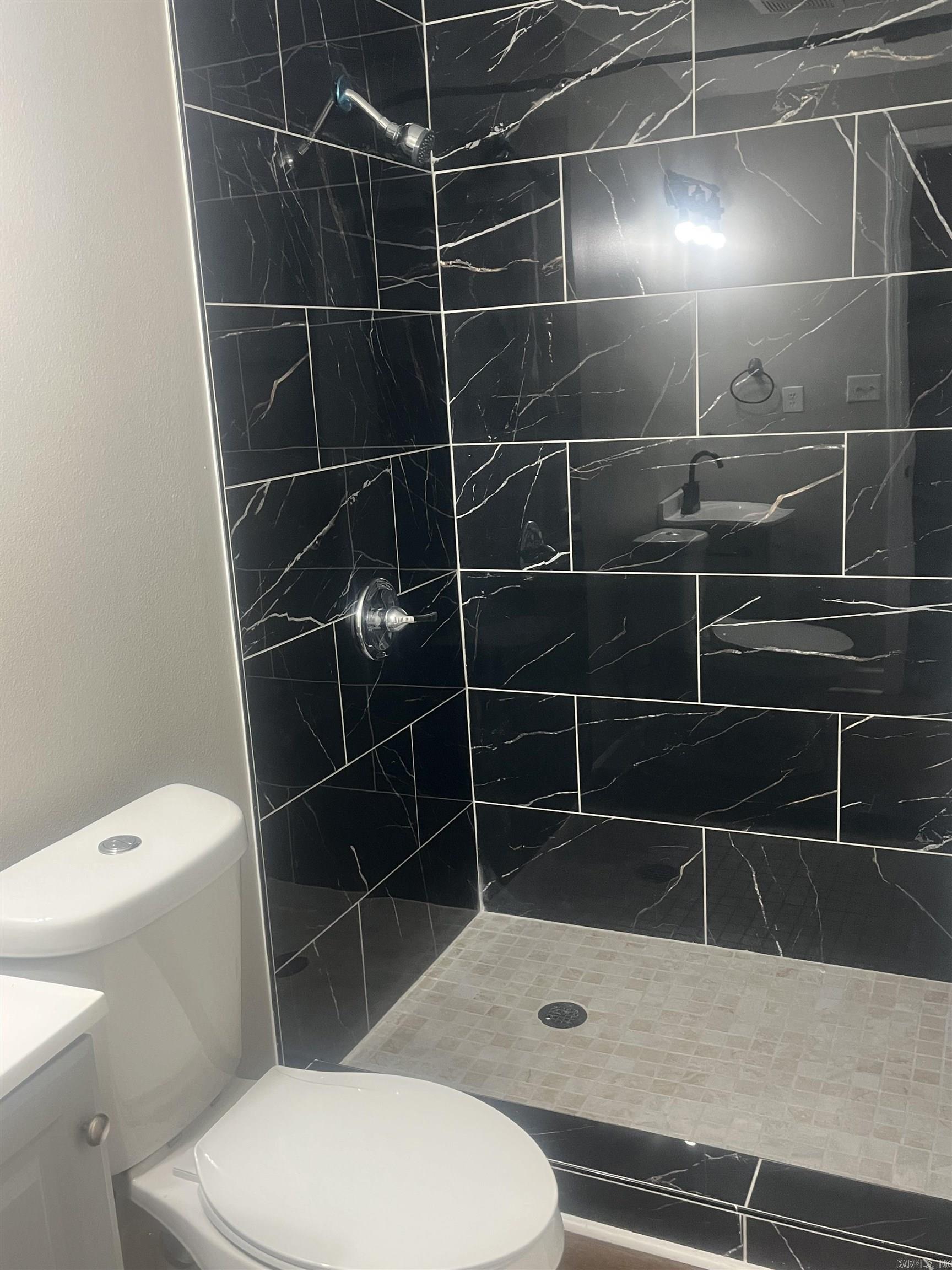 21924 Mountain Maple Circle — photo 3