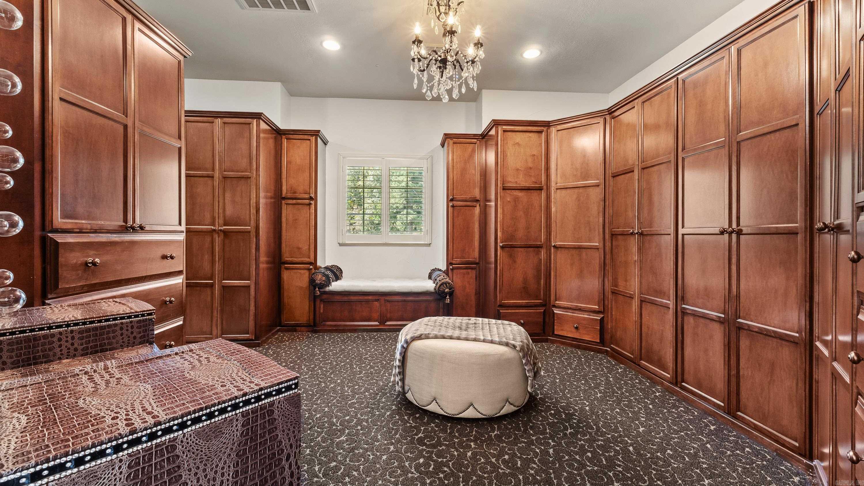 1 Shillings Pl Texarkana, TX 75503