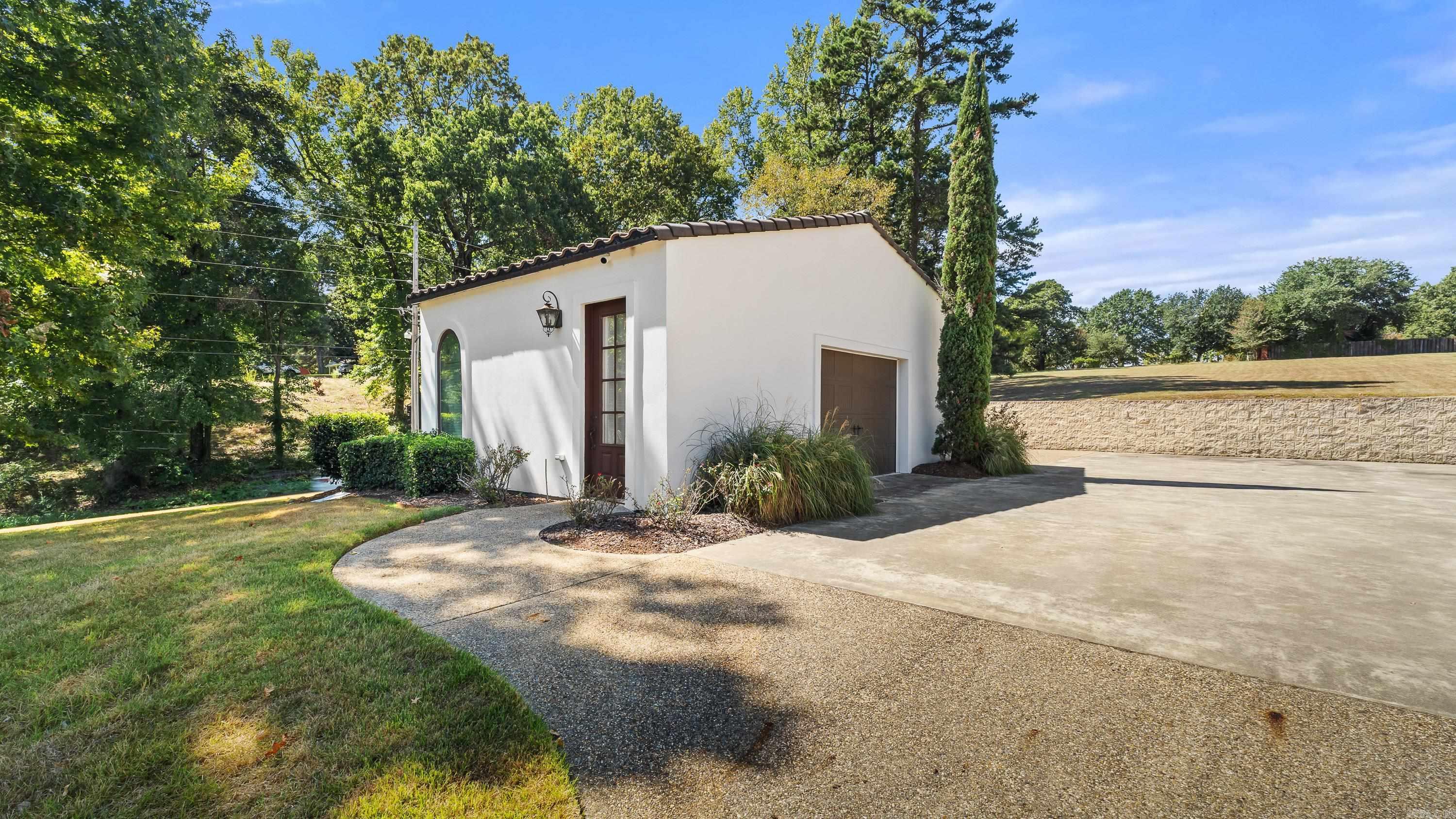 1 Shillings Pl Texarkana, TX 75503