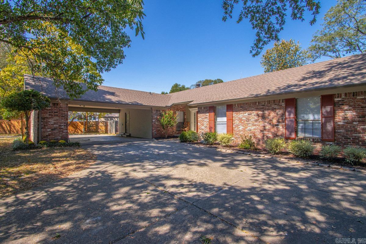 101 Round Leaf Court — photo 3