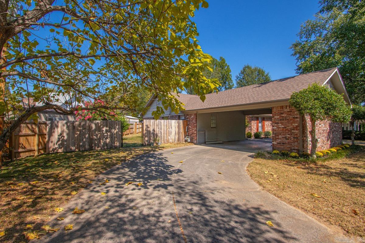101 Round Leaf Court — photo 4
