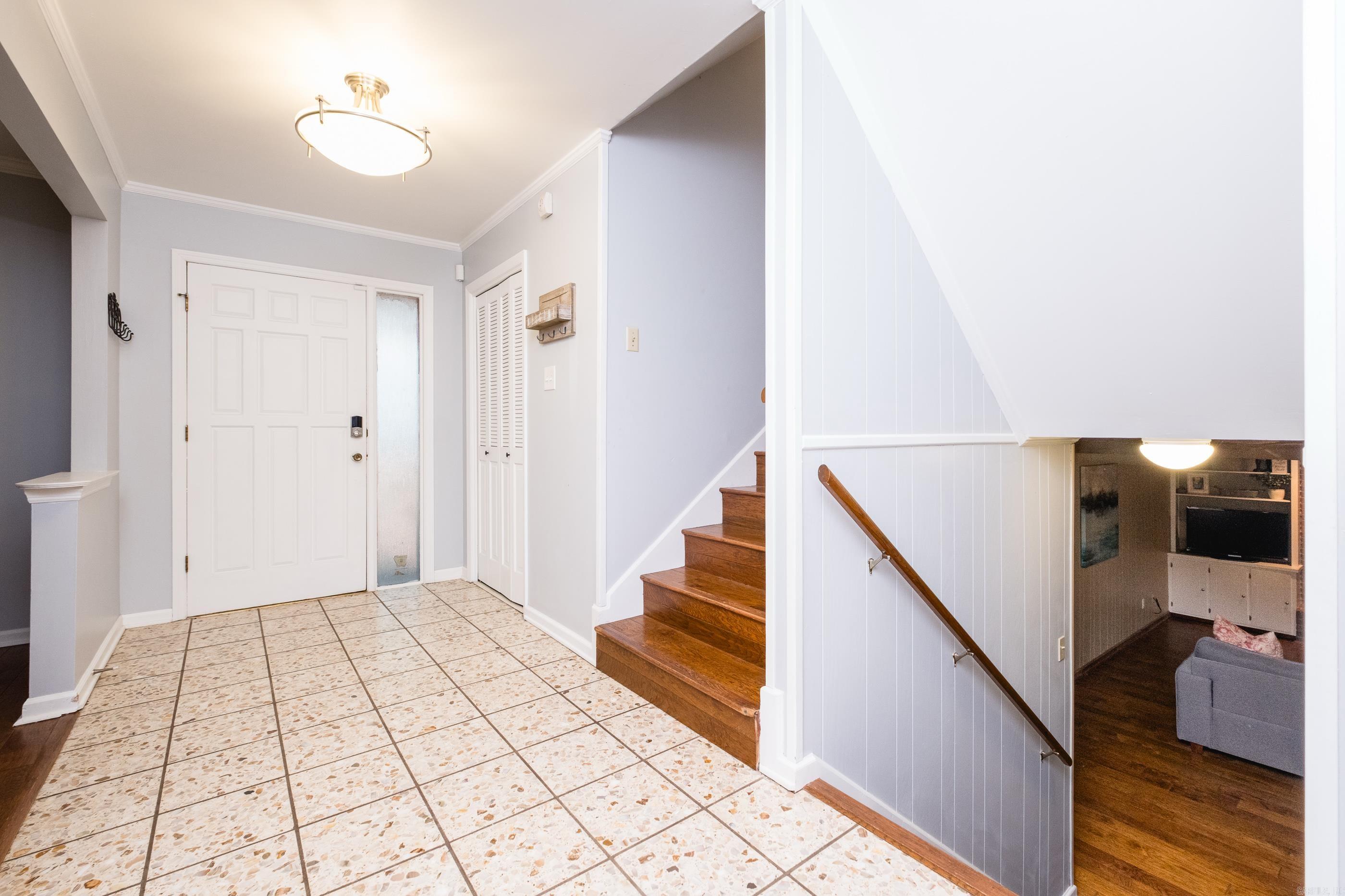 1017 Kings Mountain Drive — photo 4