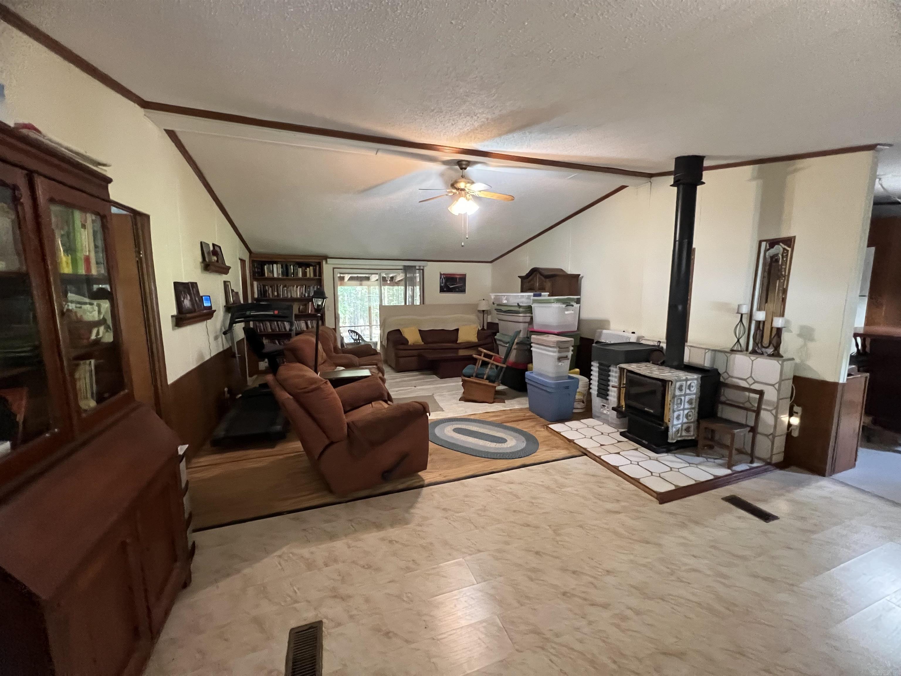 204 Adrianne  Clinton, AR