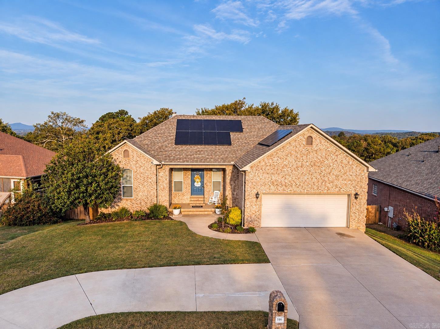 146 Pleasantwood Drive — exterior