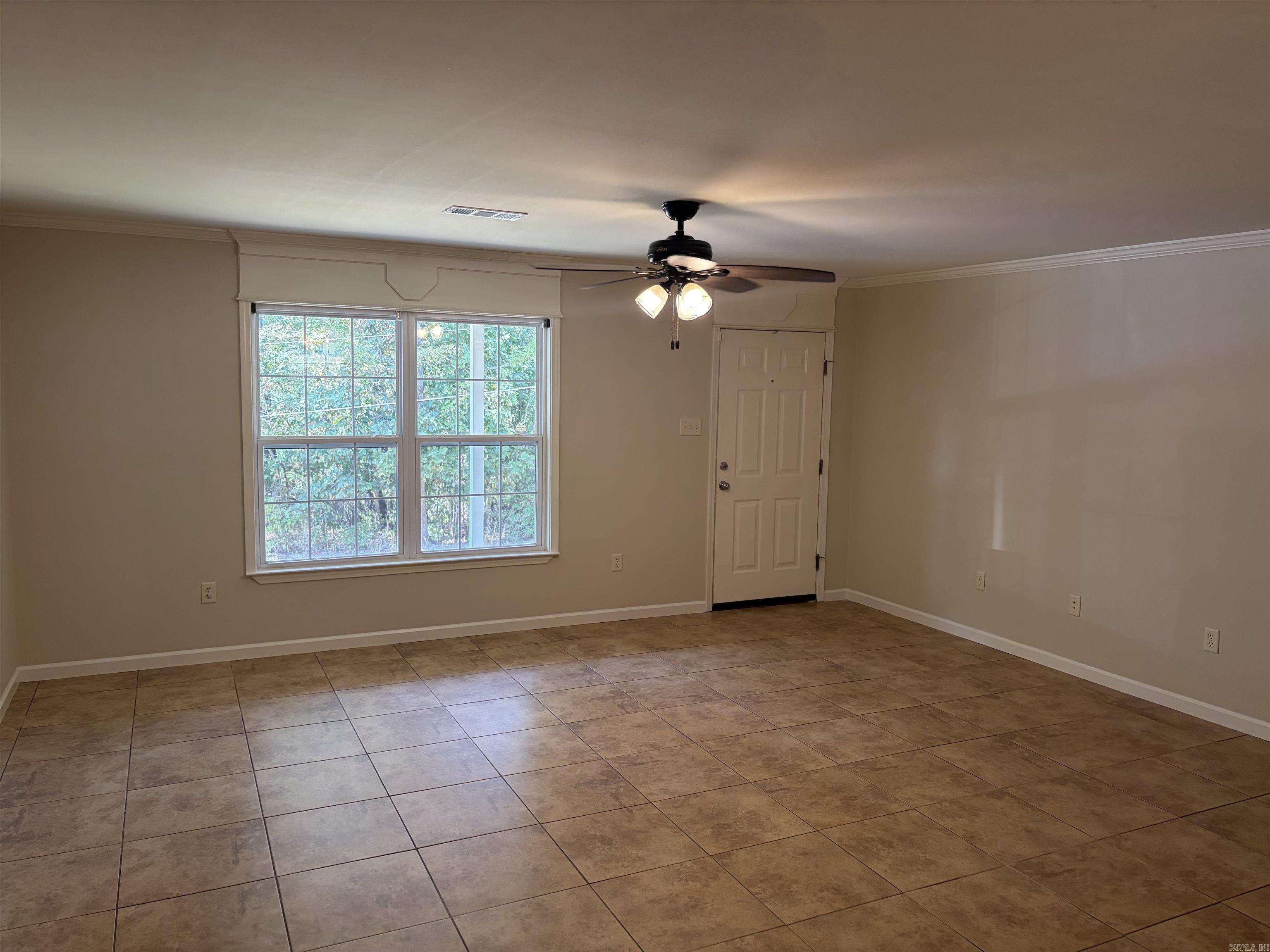 7026 Carter Lane — photo 3