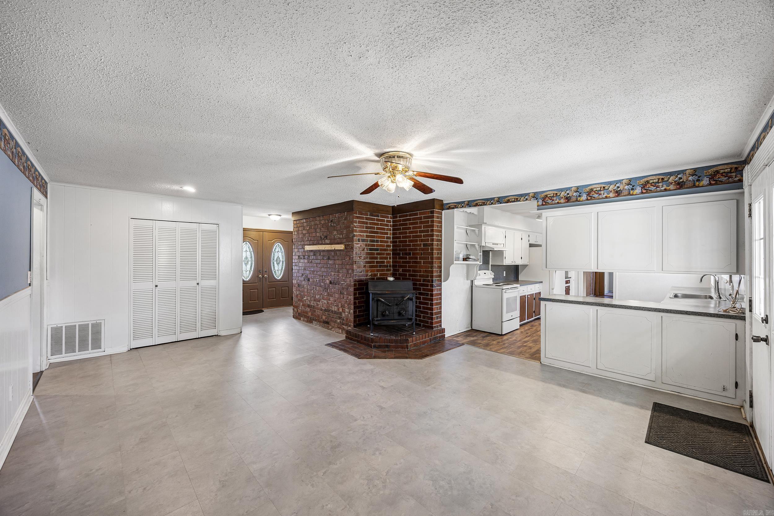11181 old military  Subiaco, AR