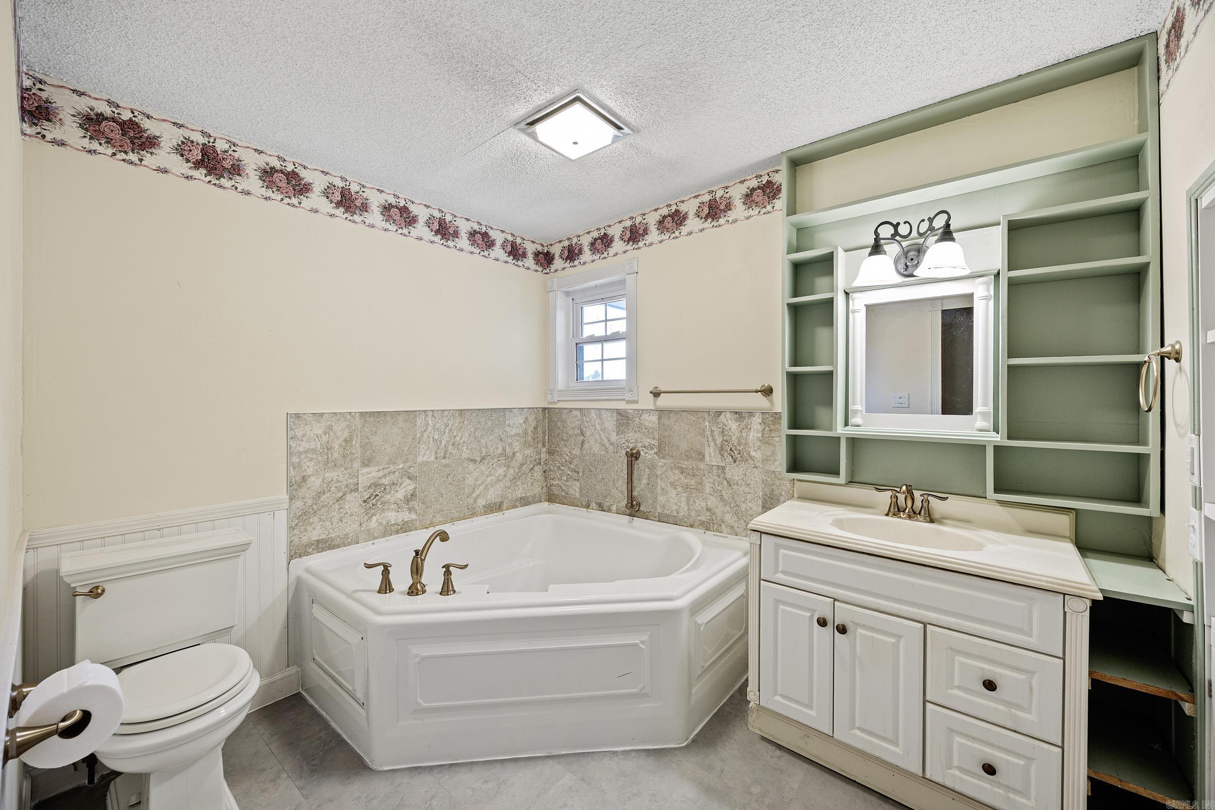 11181 old military  Subiaco, AR