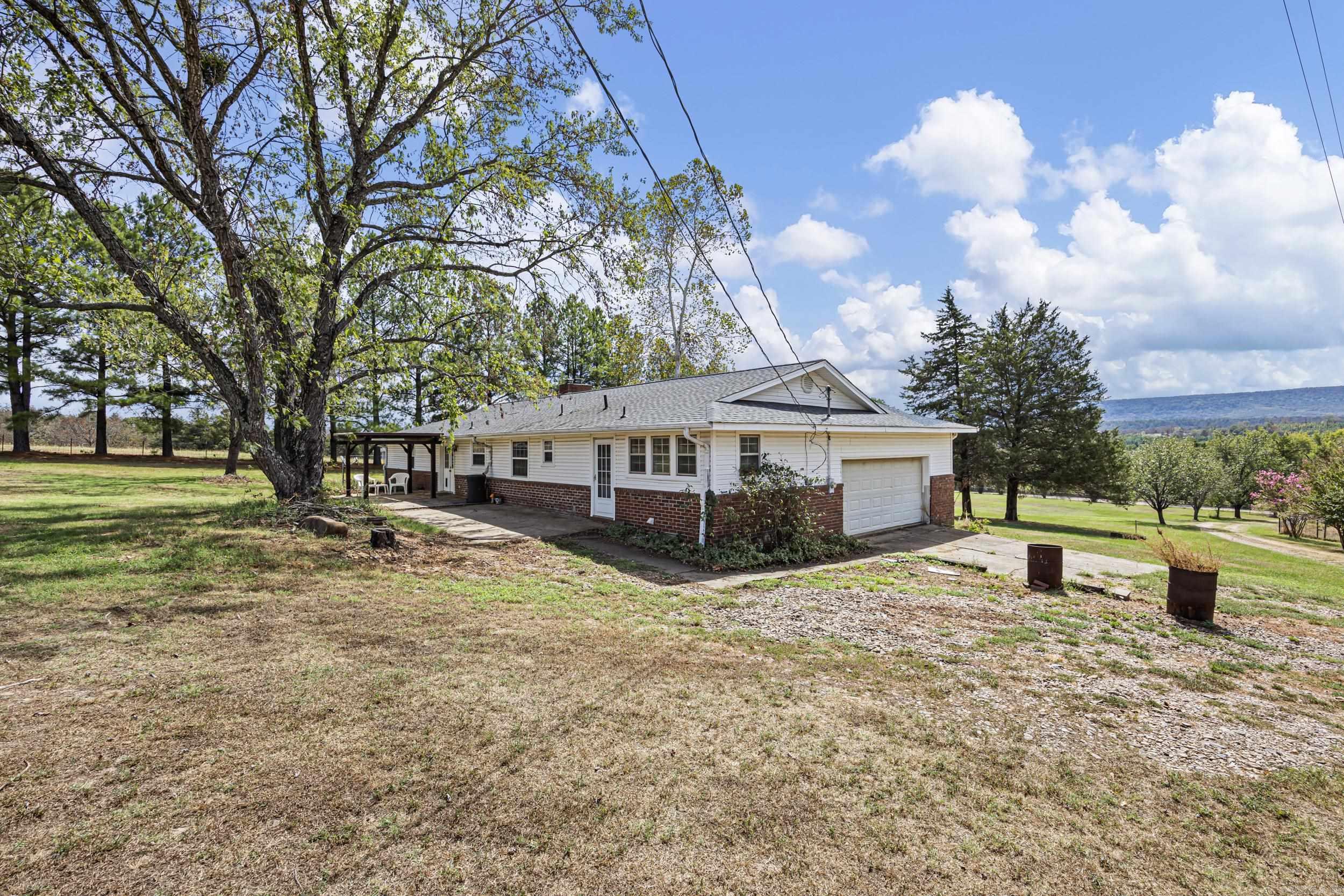 11181 old military  Subiaco, AR