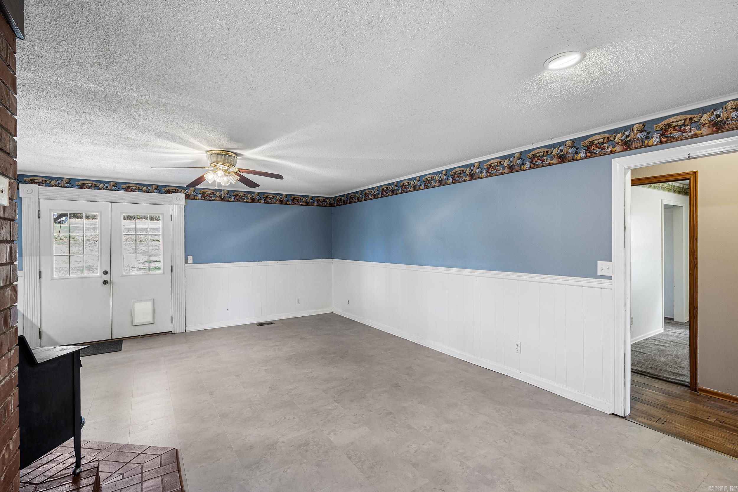 11181 old military  Subiaco, AR