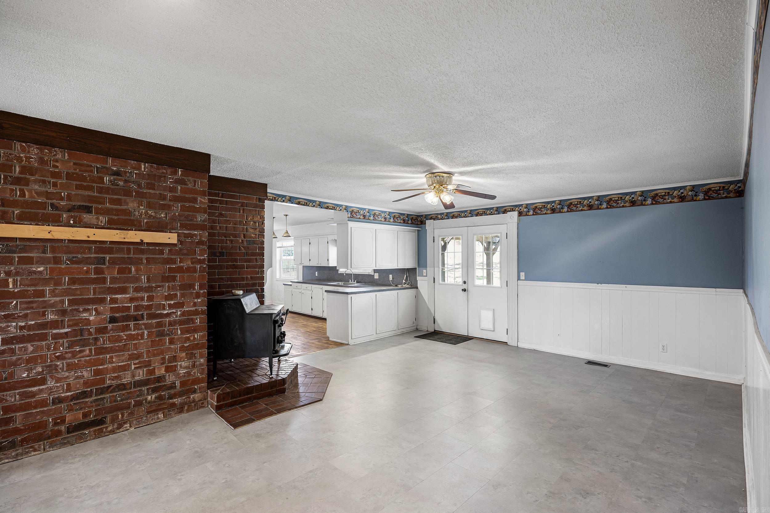 11181 old military  Subiaco, AR