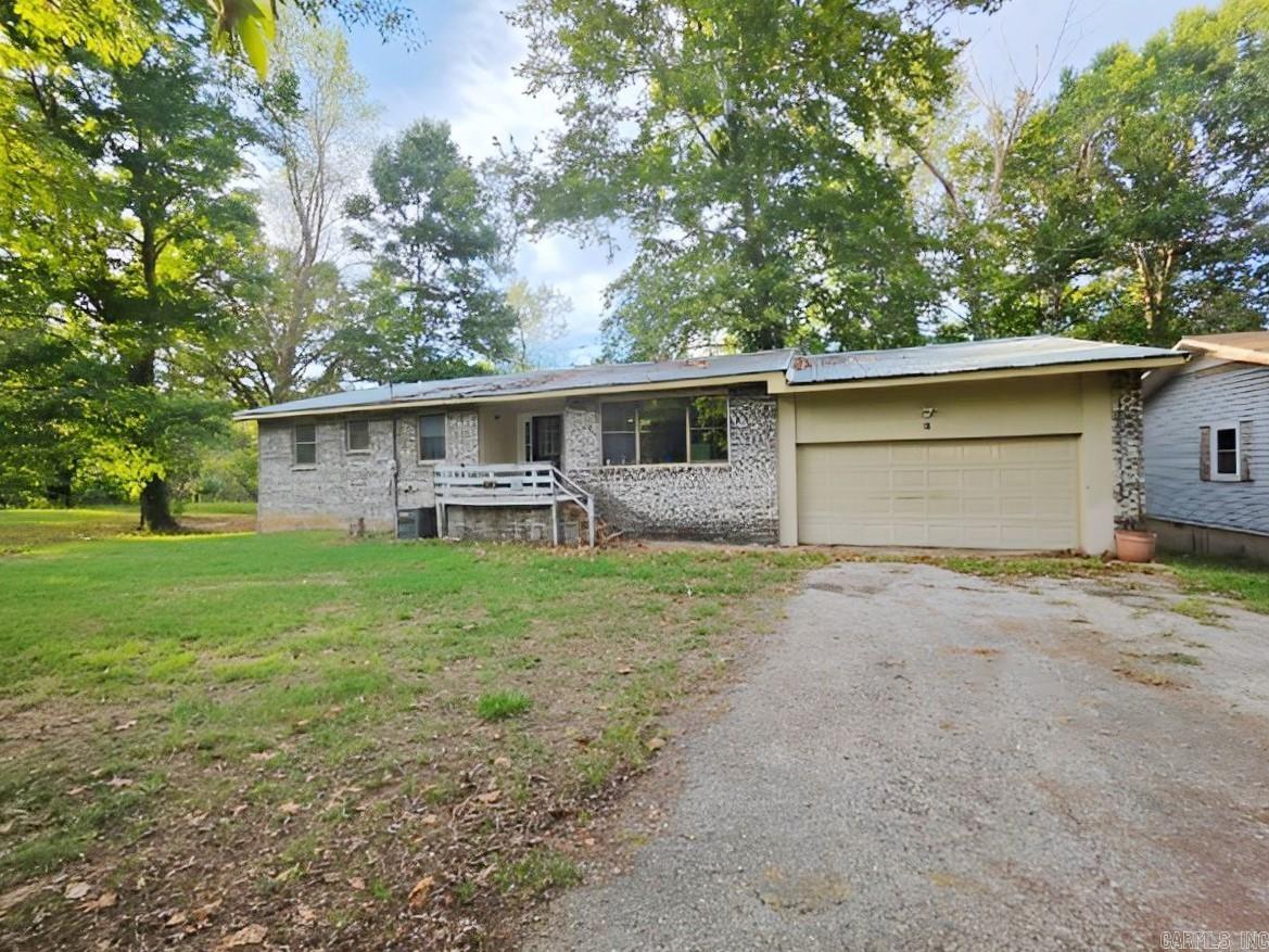 54  James  Hardy, AR