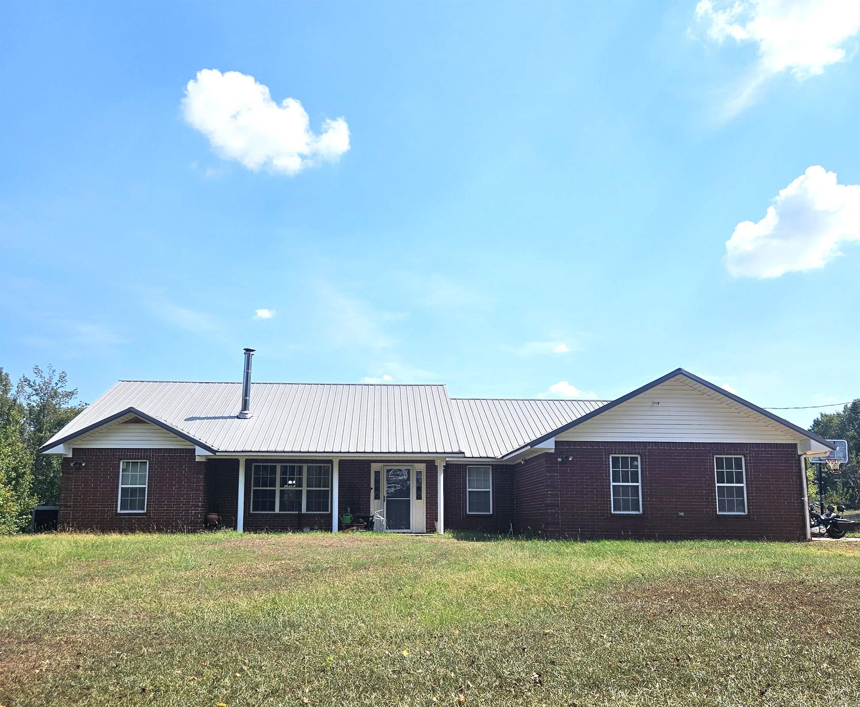157 & 161 Oak Hill Road Nashville, AR 71852