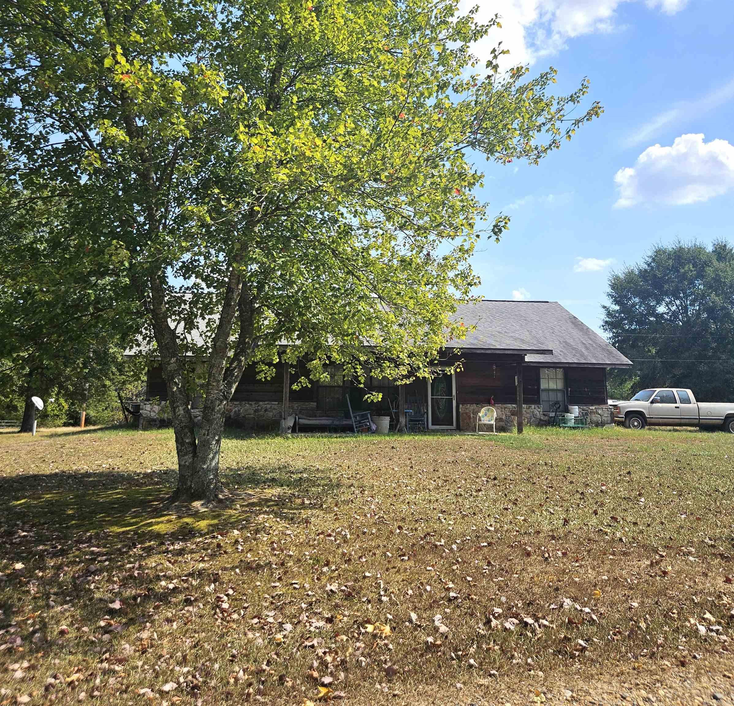 157 & 161 Oak Hill Road Nashville, AR 71852