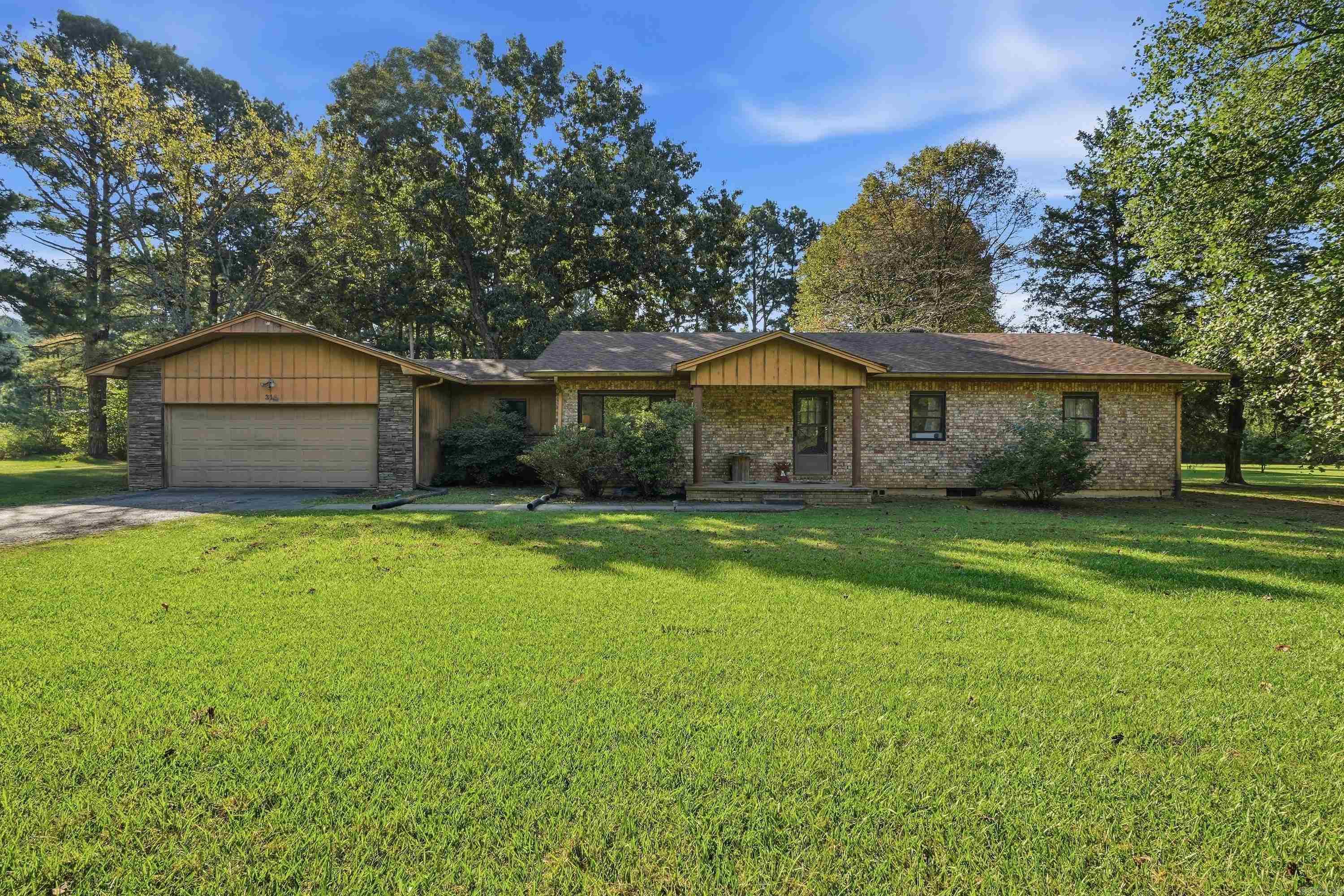316 Barrens Loop Rd  Clinton, AR