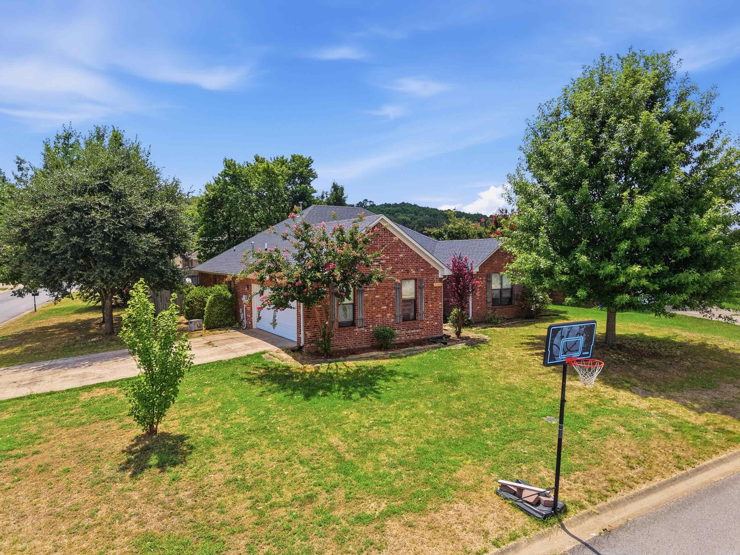 2505 Gladiola  Conway, AR
