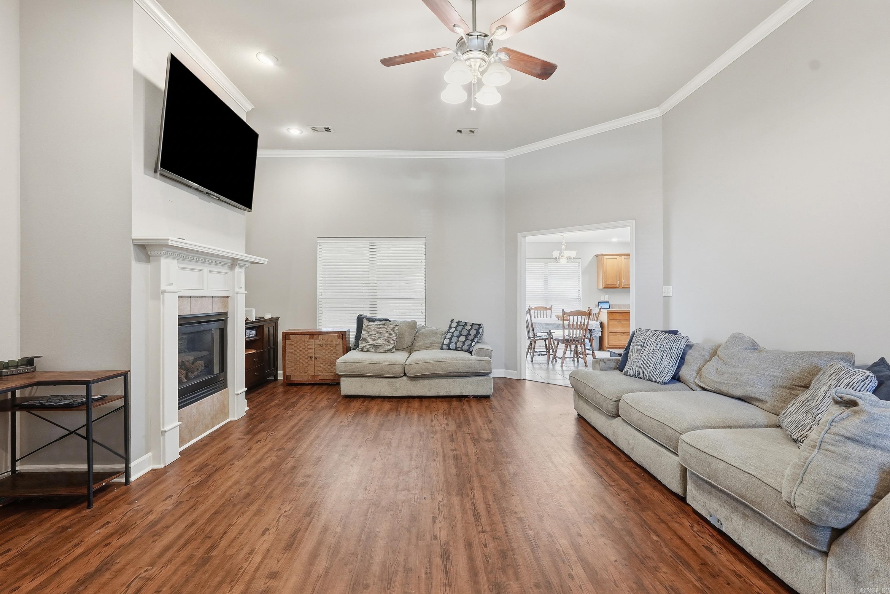 2505 Gladiola Conway, AR 72034