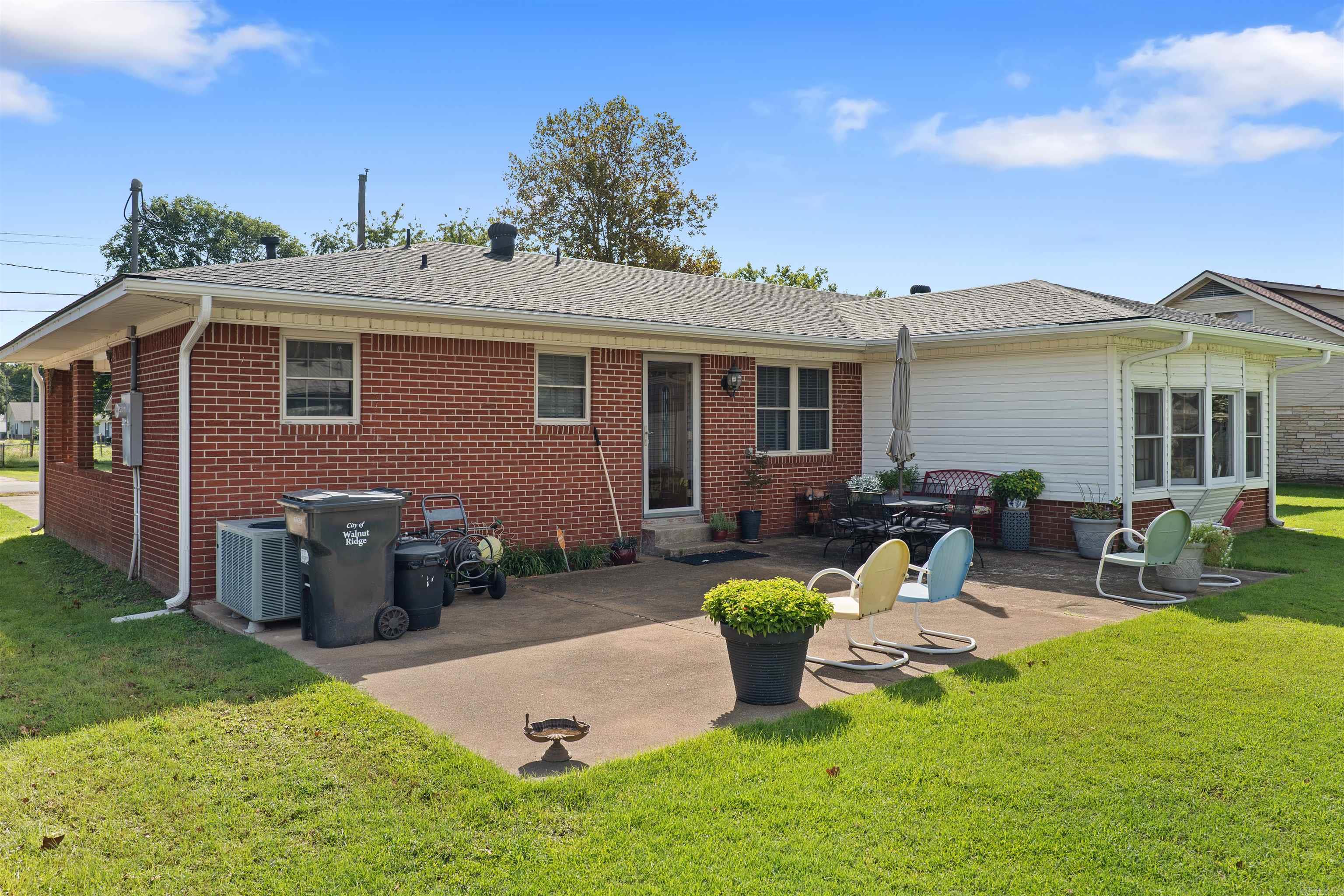 120 NE Brewer Dr  Walnut Ridge, AR
