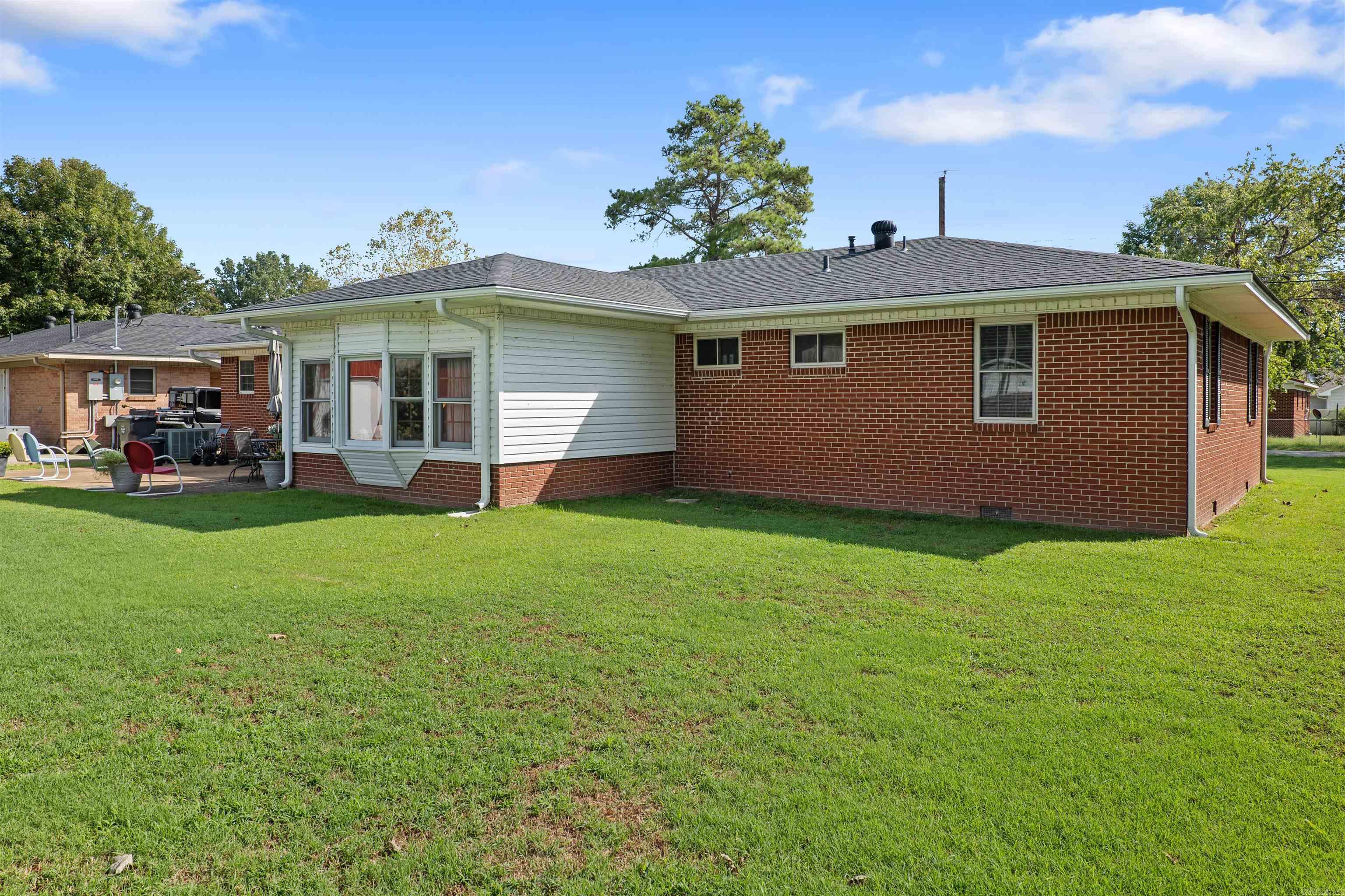120 NE Brewer Dr  Walnut Ridge, AR