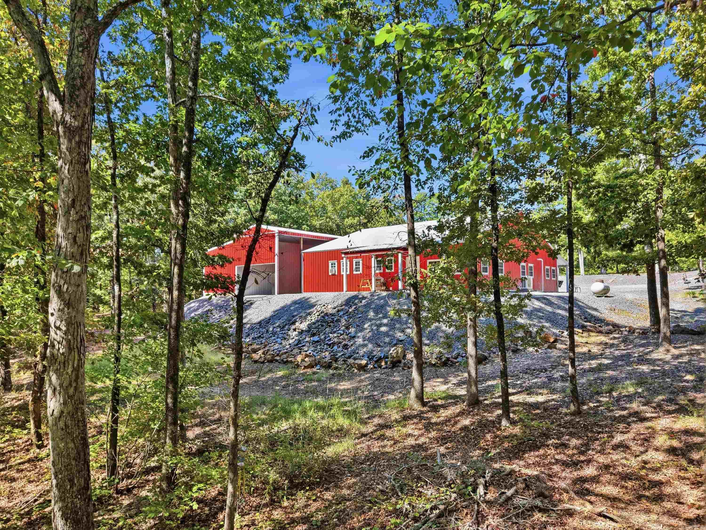 5499 Highway 16 West  Clinton, AR