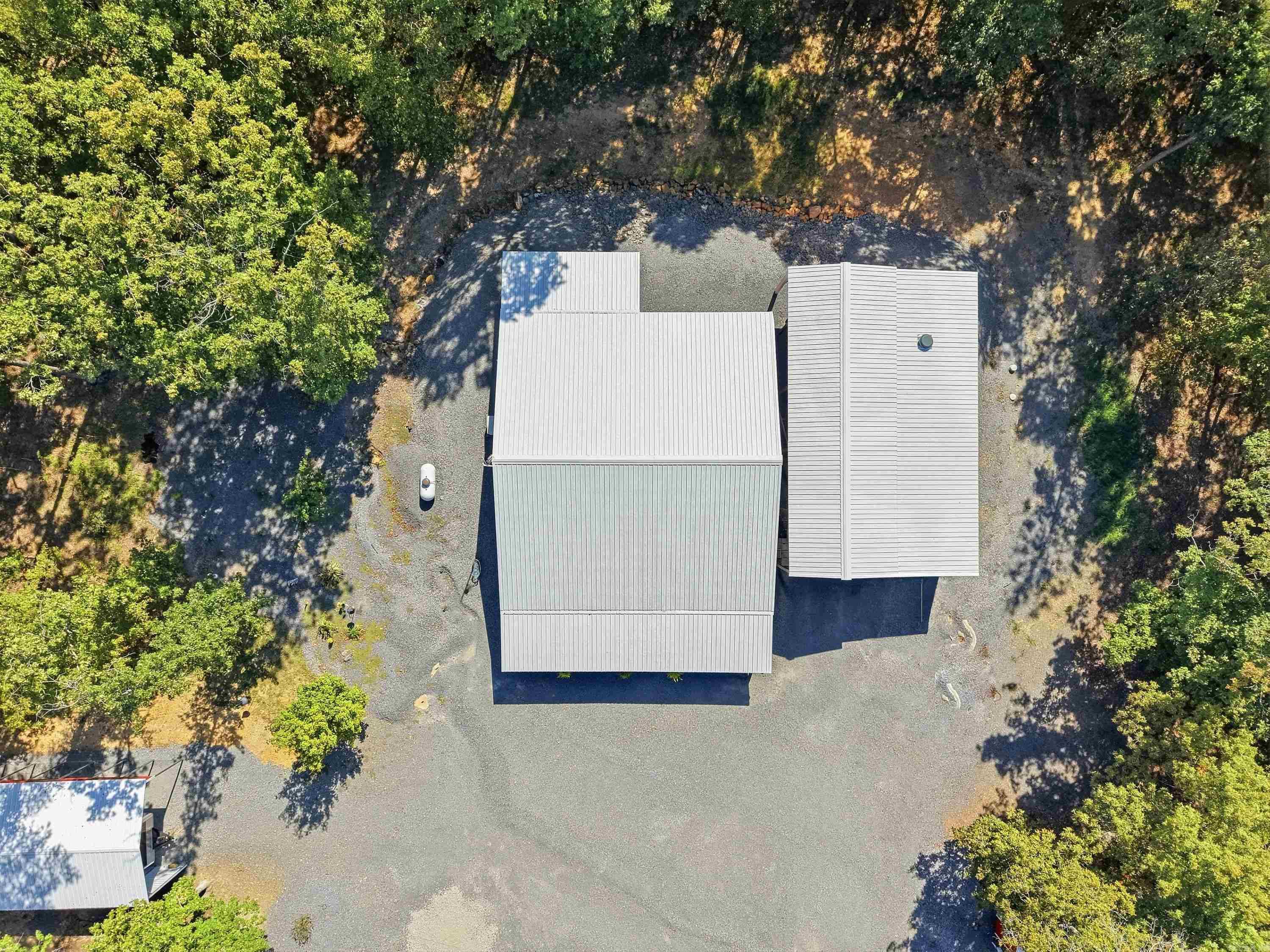 5499 Highway 16 West  Clinton, AR