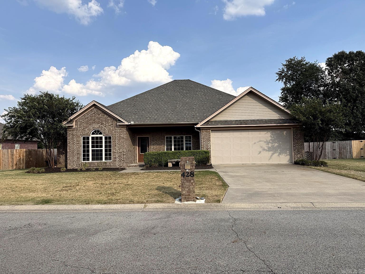 428 Jennifer Lane — exterior