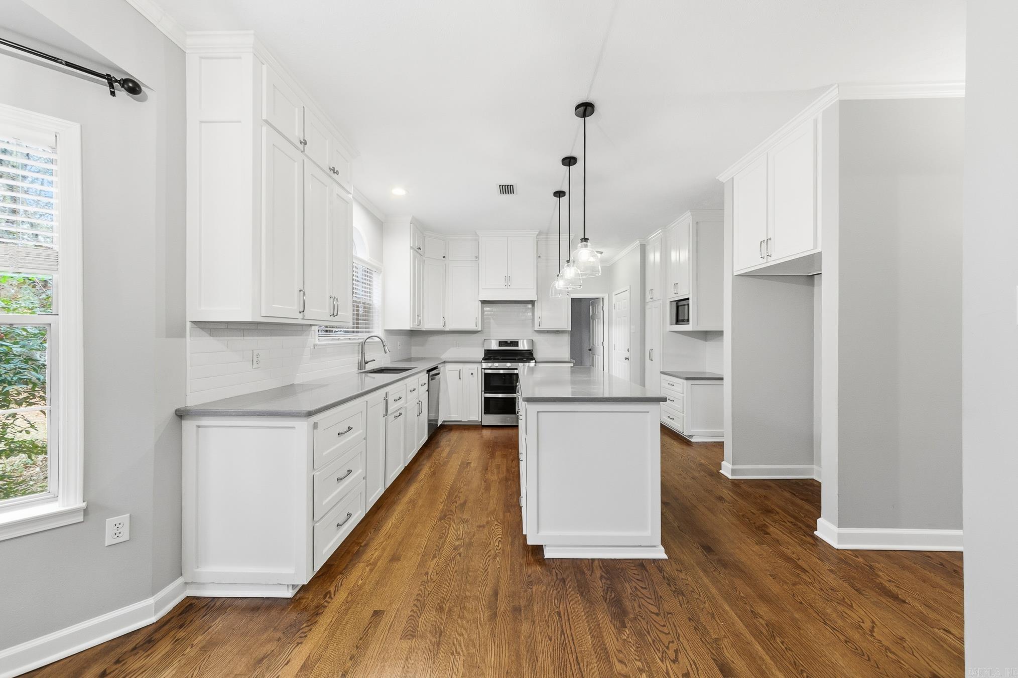 1715 Royal Drive Conway, AR 72034