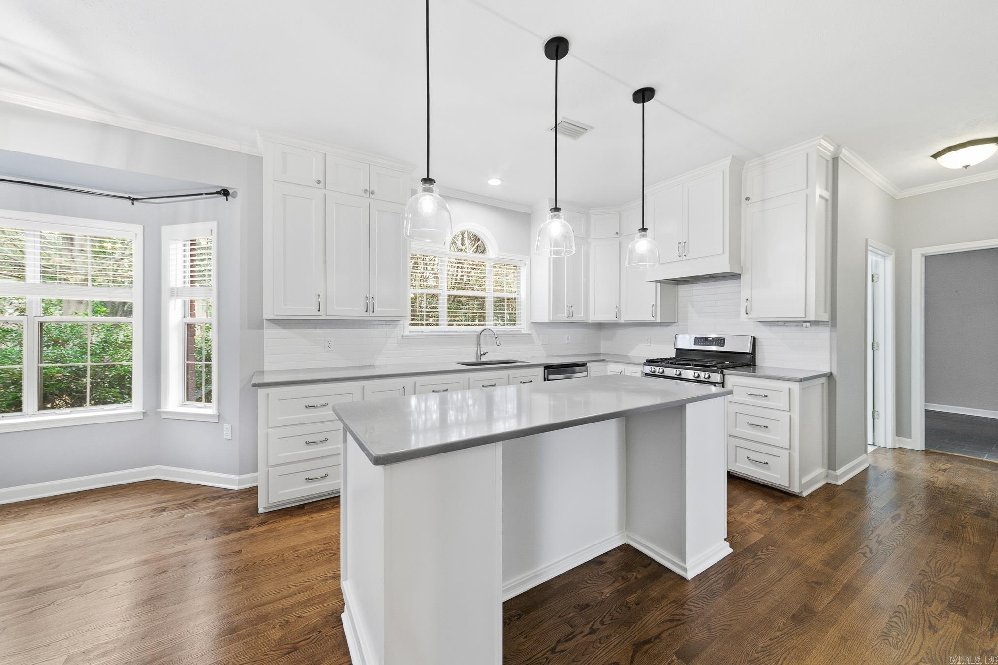 1715 Royal Drive Conway, AR 72034