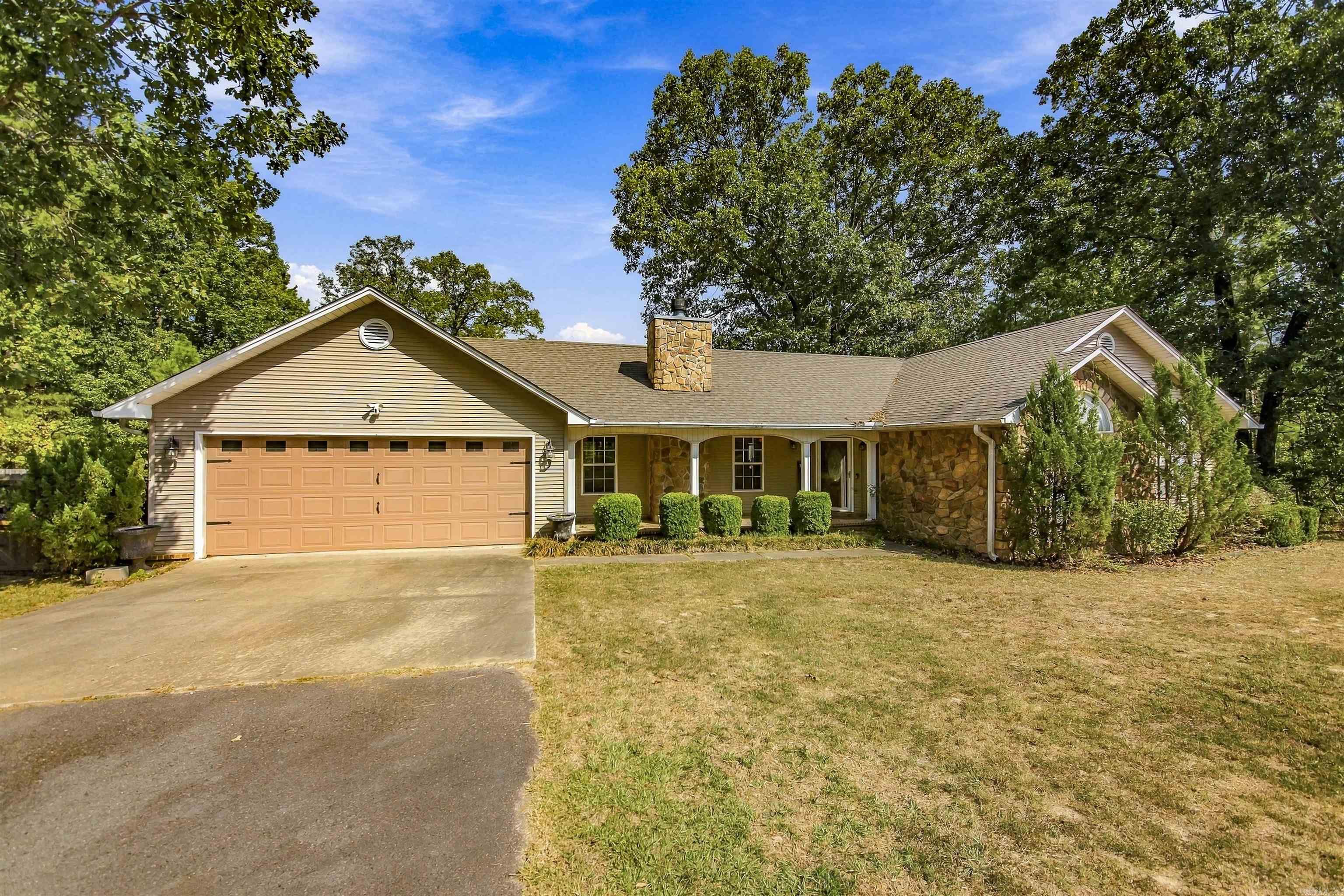 6720 Foxrun East End Drive — exterior